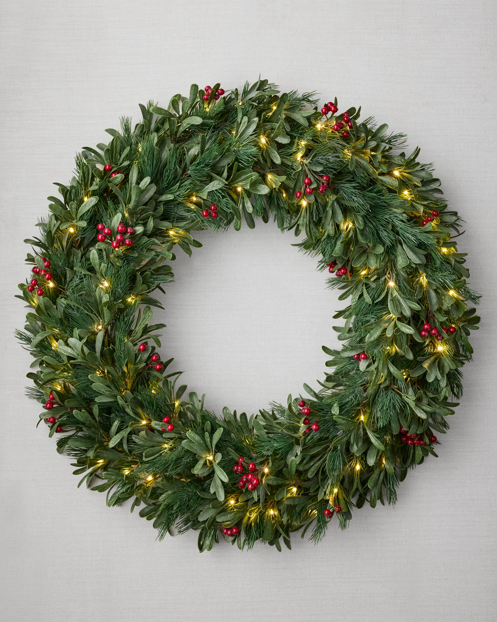 Red Berry Mistletoe Wreath