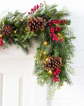 Outdoor Red Berry Pine Garland Outdoor Red Berry Pine Garland