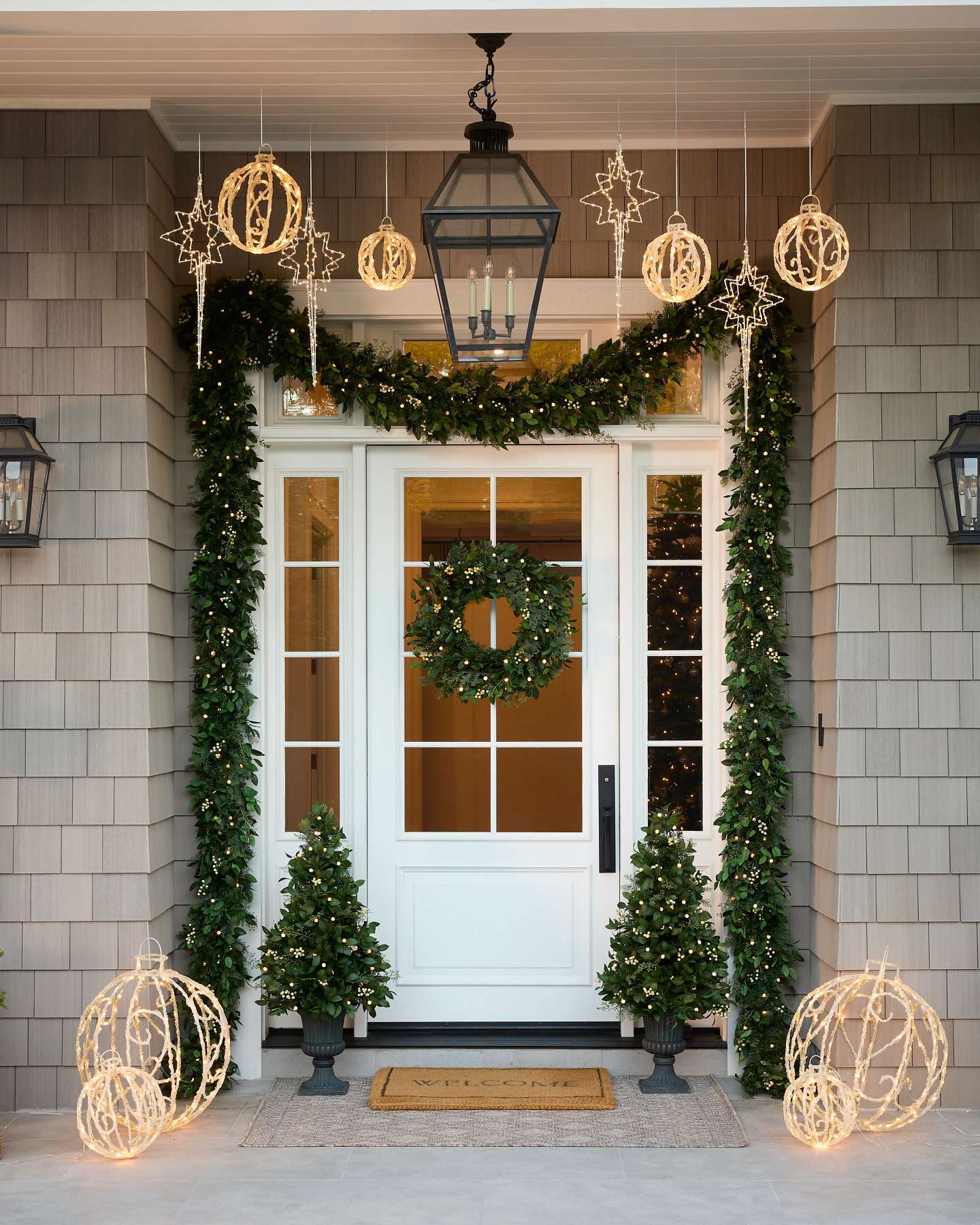 Outdoor White Berry Cypress Garland