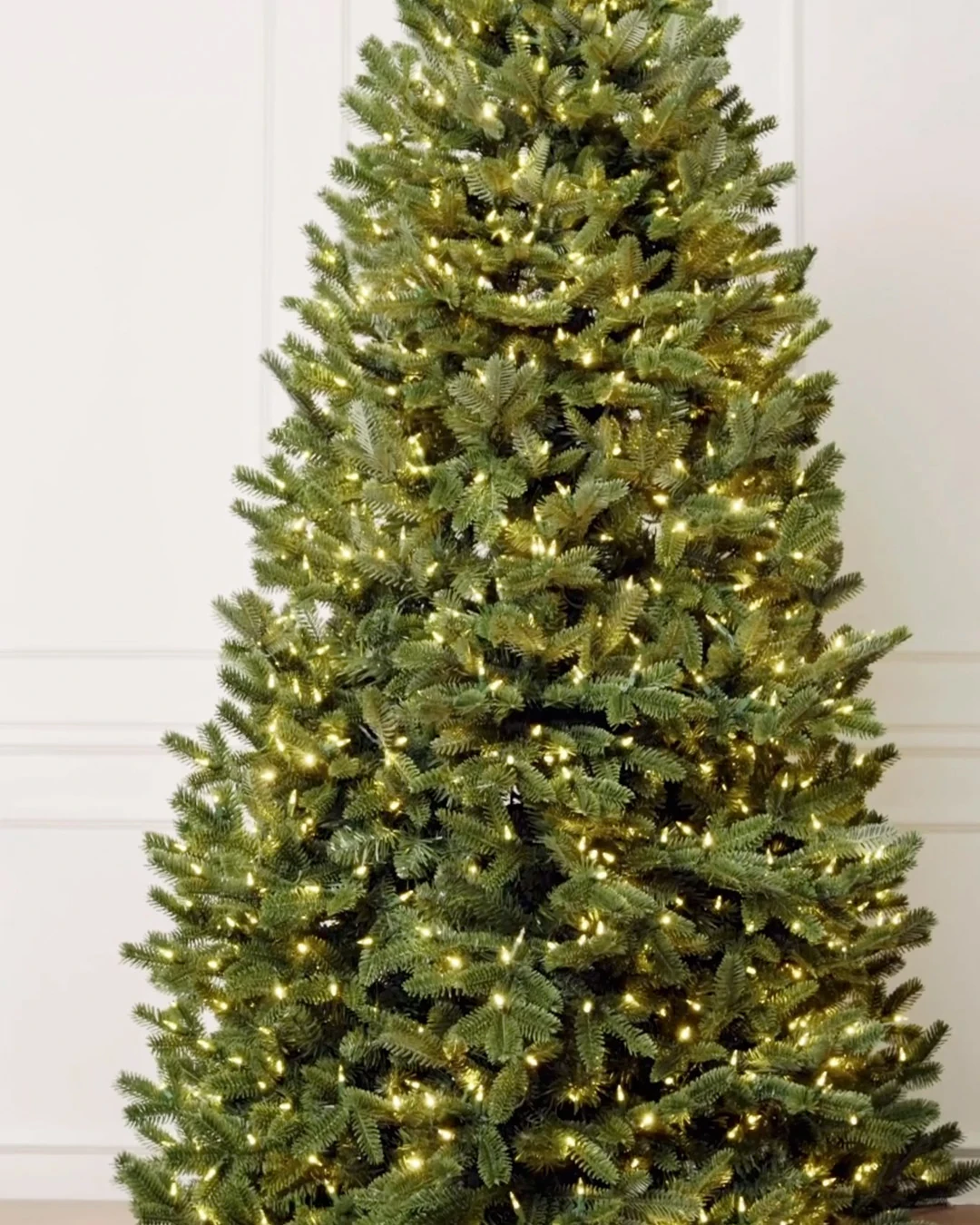 Fraser Hill ファーム スリム フロック クリスマスツリー 高さ7.5フィート | 人工マウンテンパインホリデーツリー ライトなし Fraser Hill ファーム スリム フロック クリスマスツリー 高さ7.5