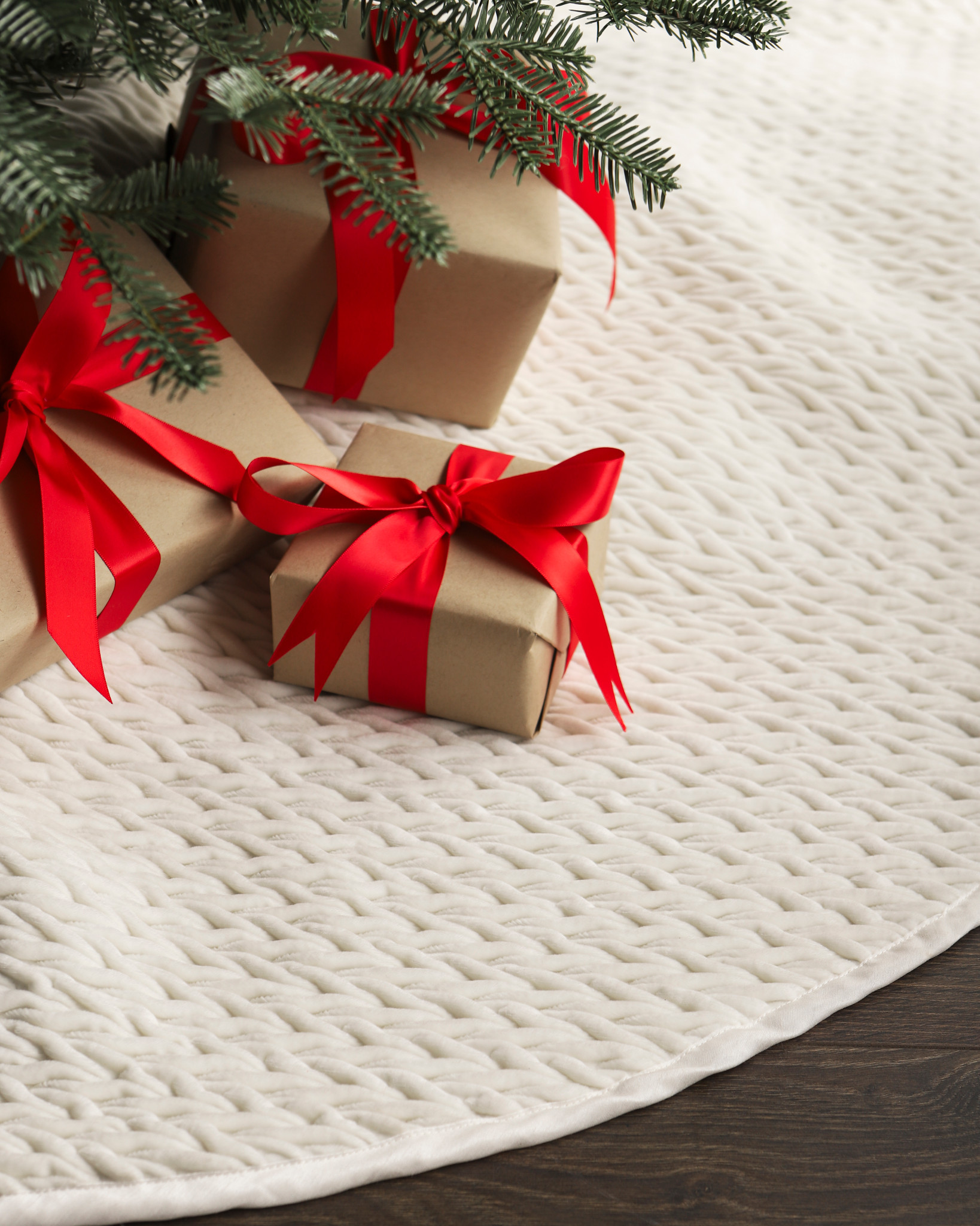 White Plush Braid Tree Skirt