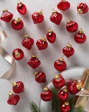 Red BH Essentials Mercury Glass Bauble Set Red BH Essentials Mercury Glass Bauble Set