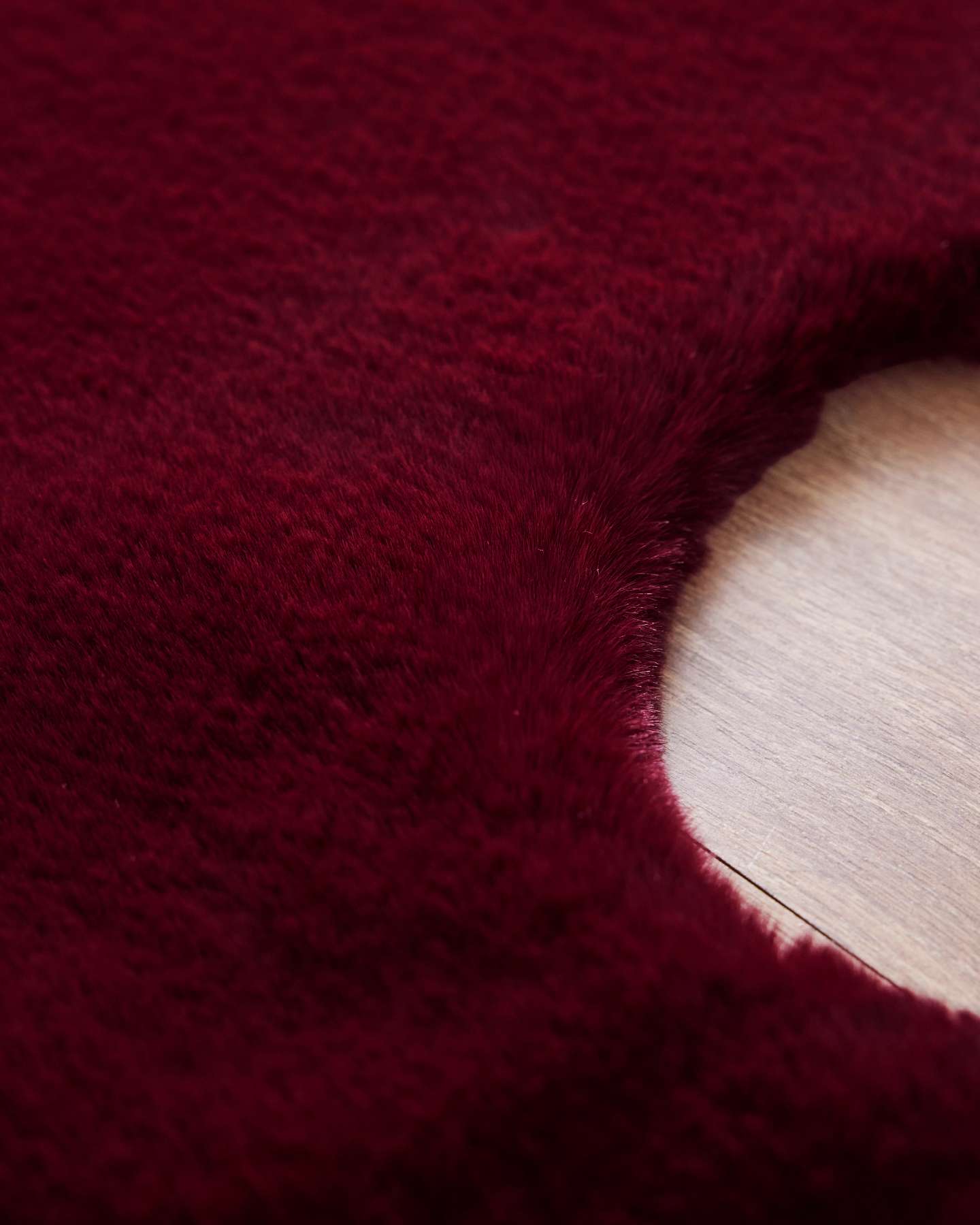 60" Burgundy Lodge Faux Fur Tree Skirt