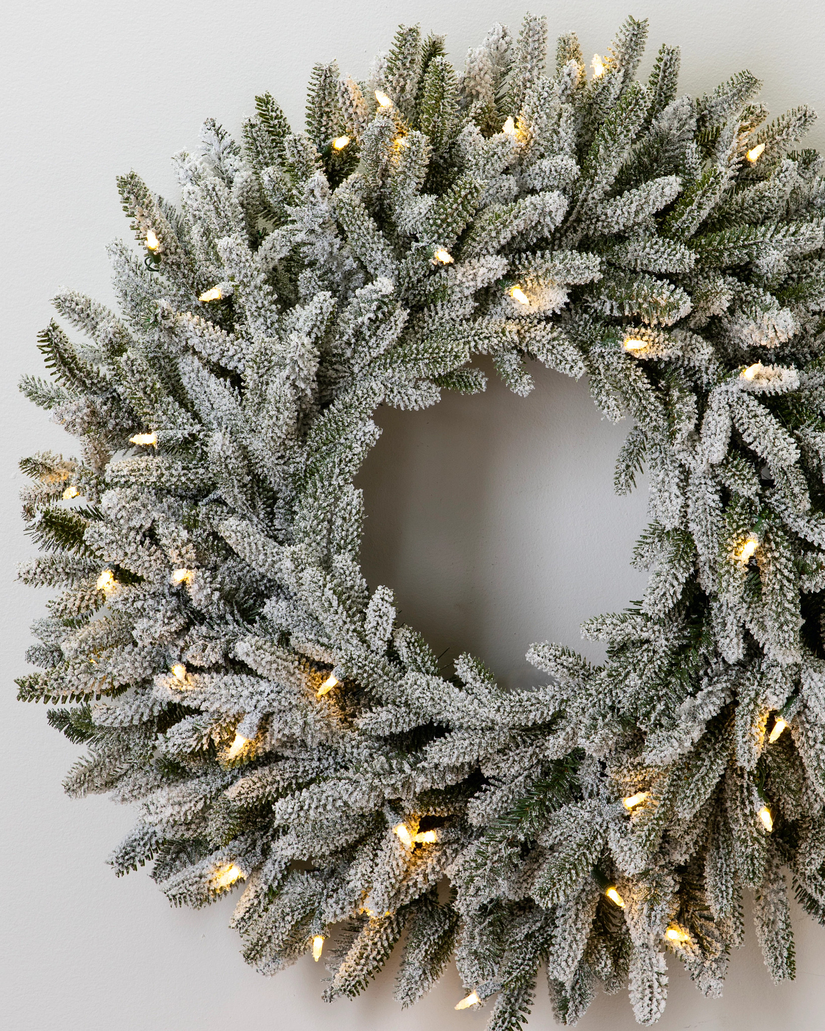 BH Frosted Fraser Fir Wreath
