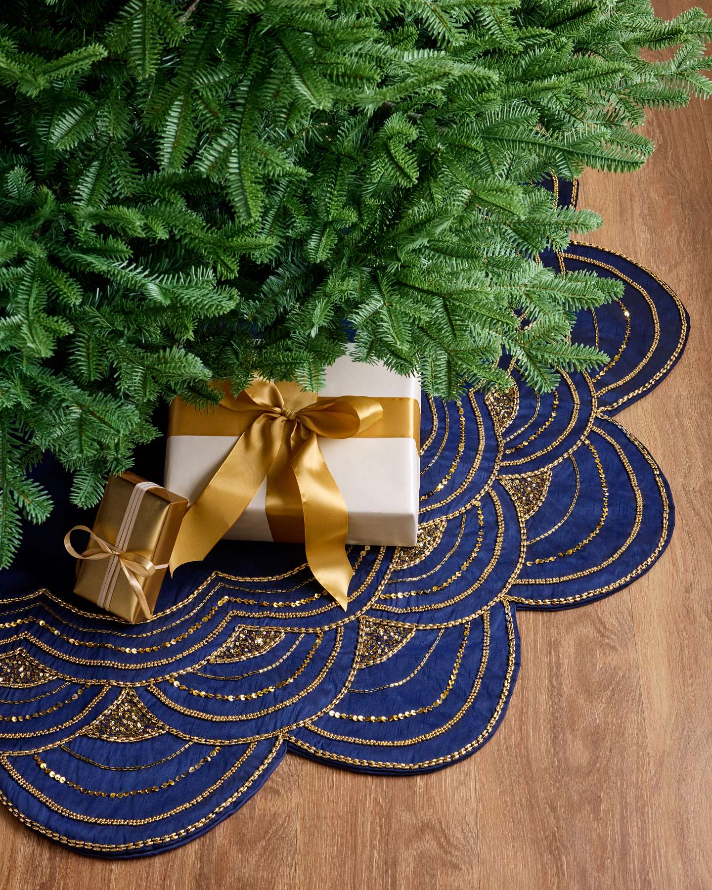 60" Sapphire Elizabeth Beaded Tree Skirt