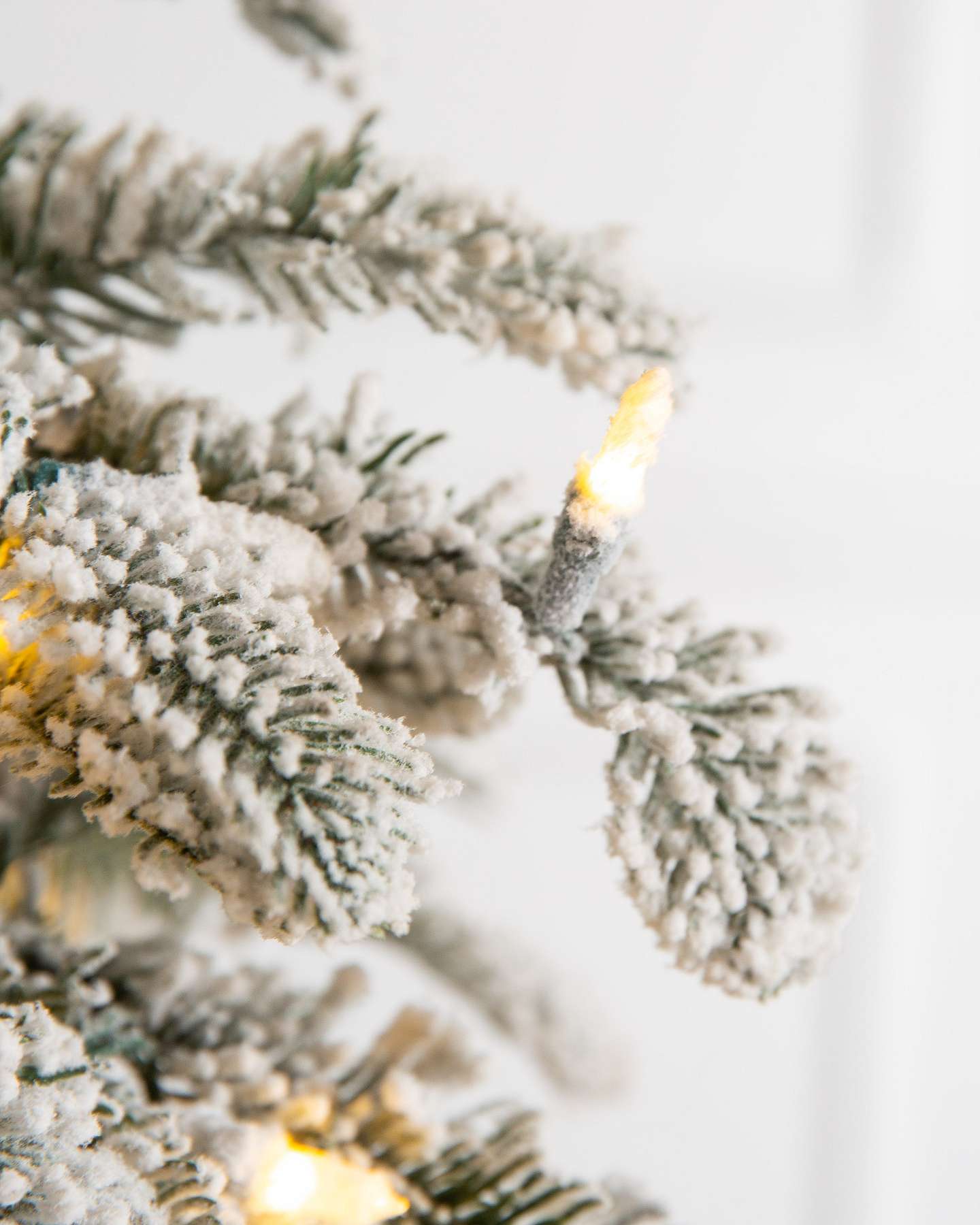 Balsam Hill Outdoor Snow Flurry Potted Artificial Christmas Tree Elegant Design Detail