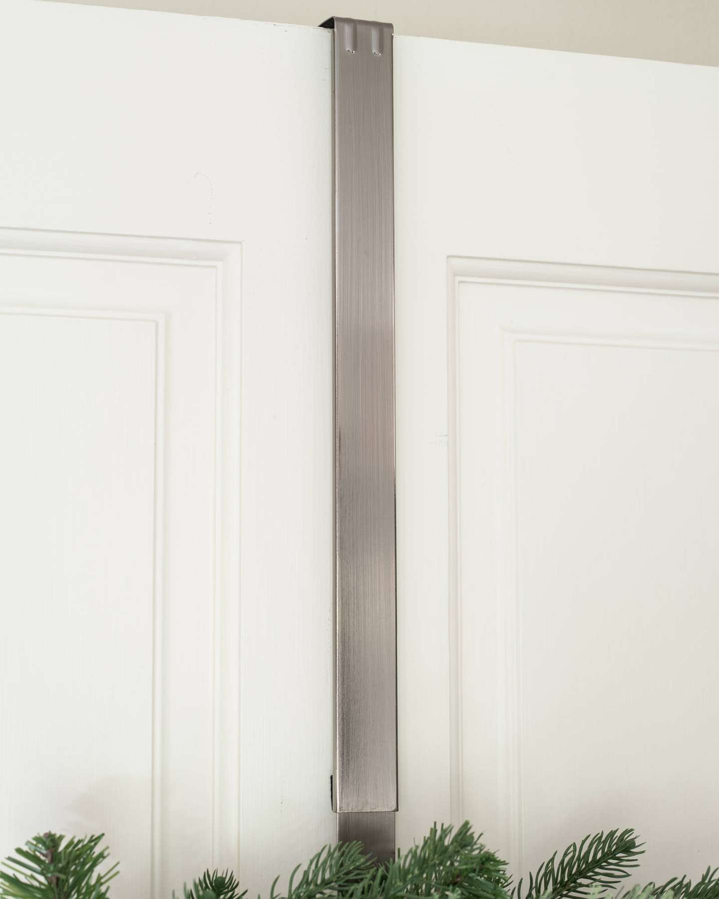 Balsam Hill Adjustable Metal Wreath Hanger Front View