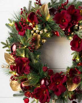 Gilded Glory Magnolia Wreath Gilded Glory Magnolia Wreath