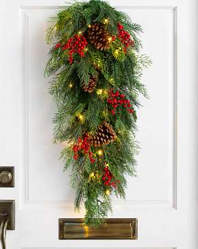 Outdoor Red Berry Pine Swag Outdoor Red Berry Pine Swag