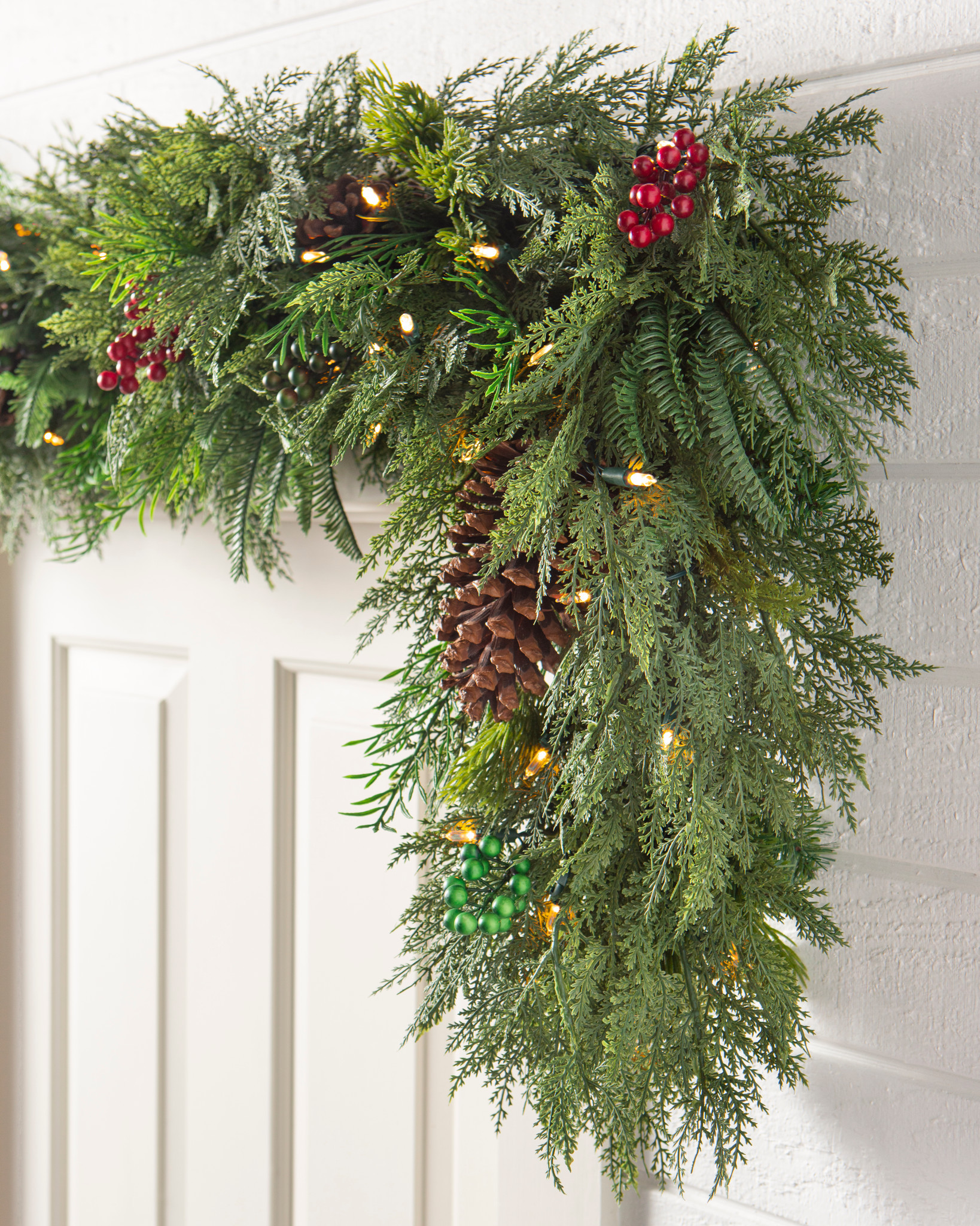 Winter Evergreen Christmas Wreaths, Garlands & Foliage | Balsam Hill