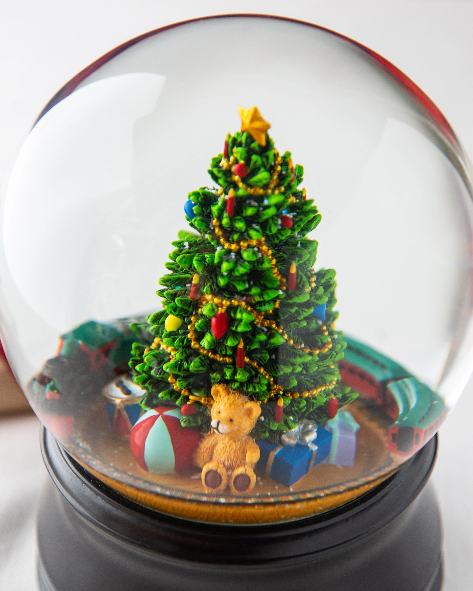 Globe light christmas tree deals