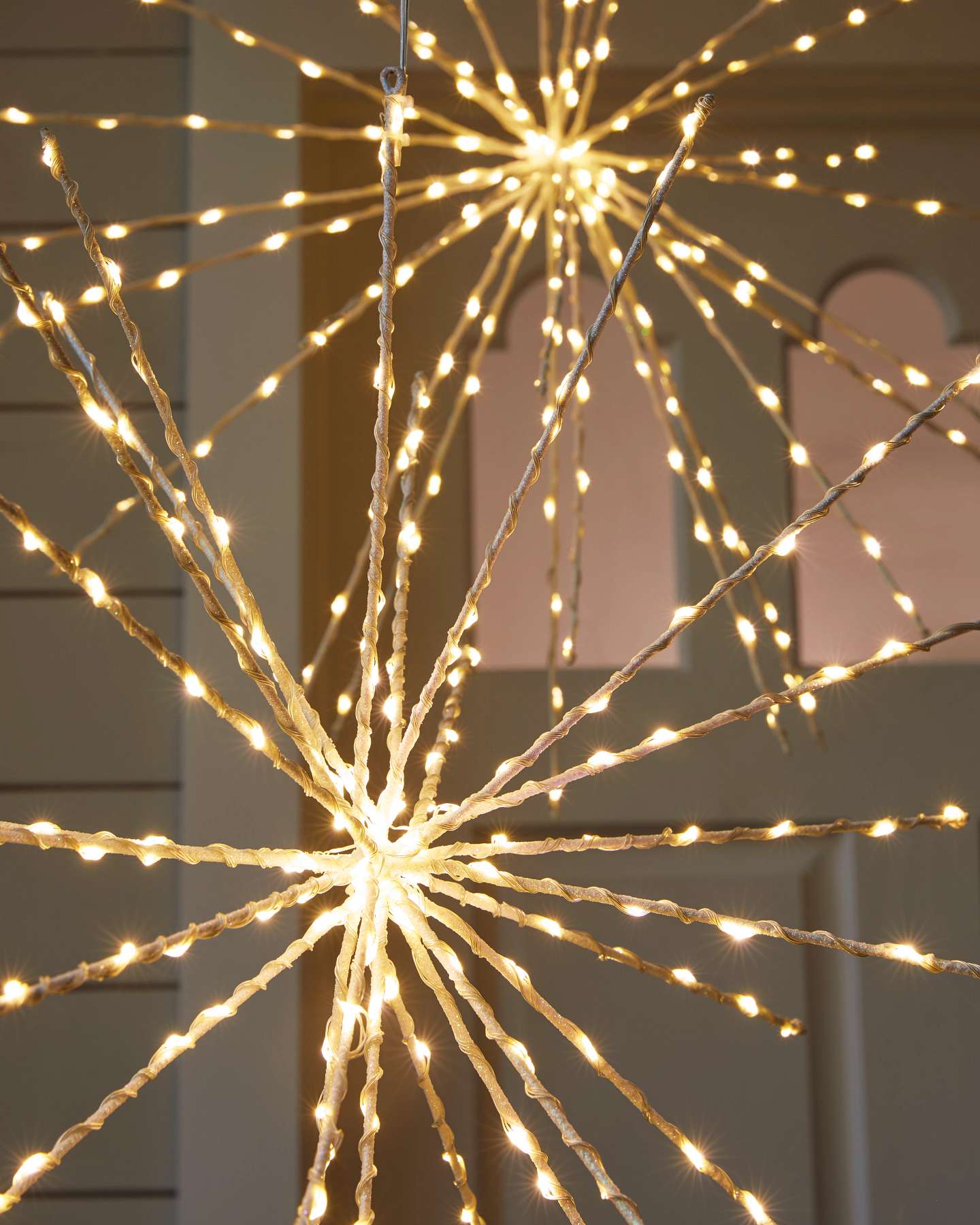 Balsam Hill White Outdoor Starburst Twinkle Lights Set of 2 Closeup