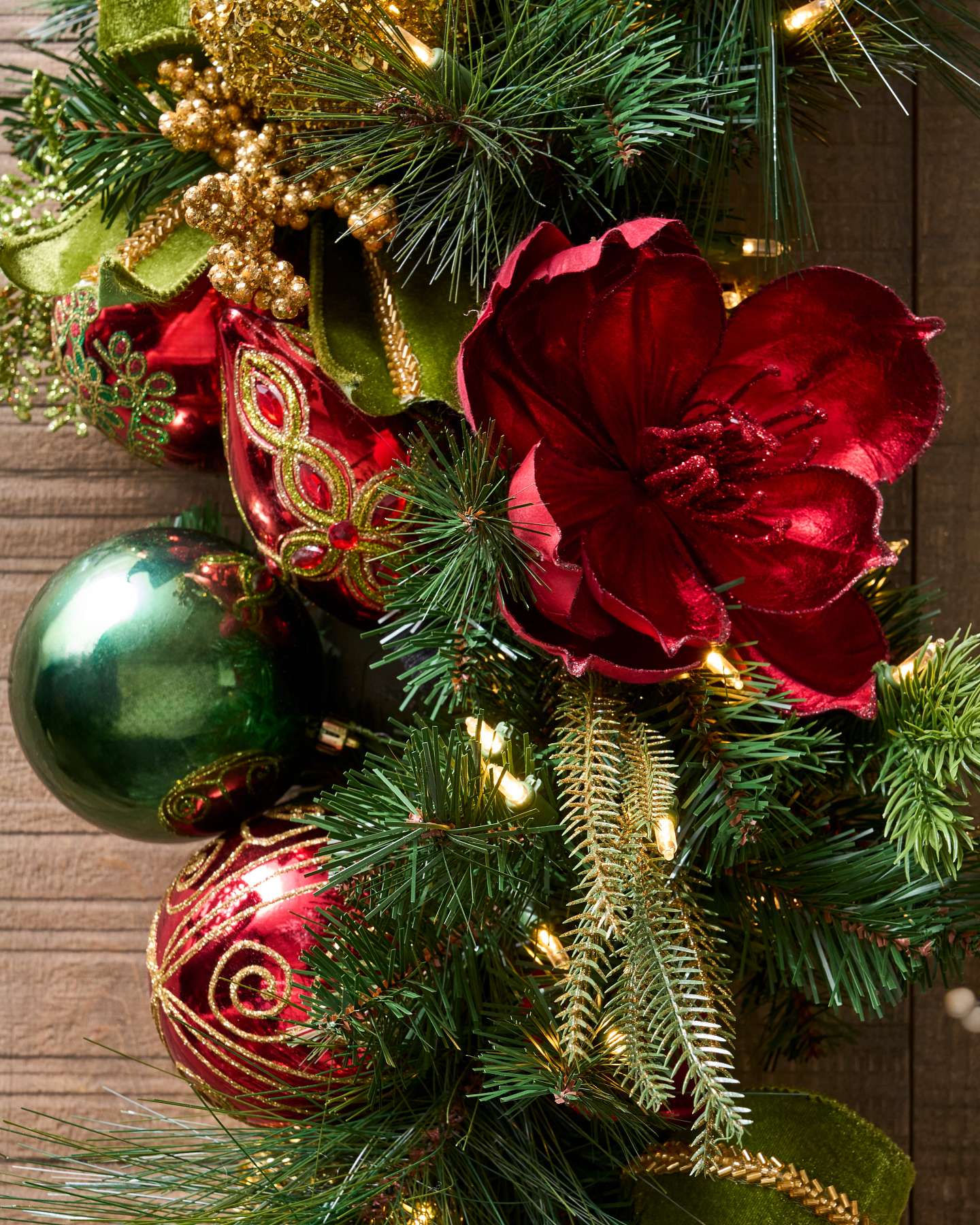 6' Outdoor Holiday Grandeur Garland