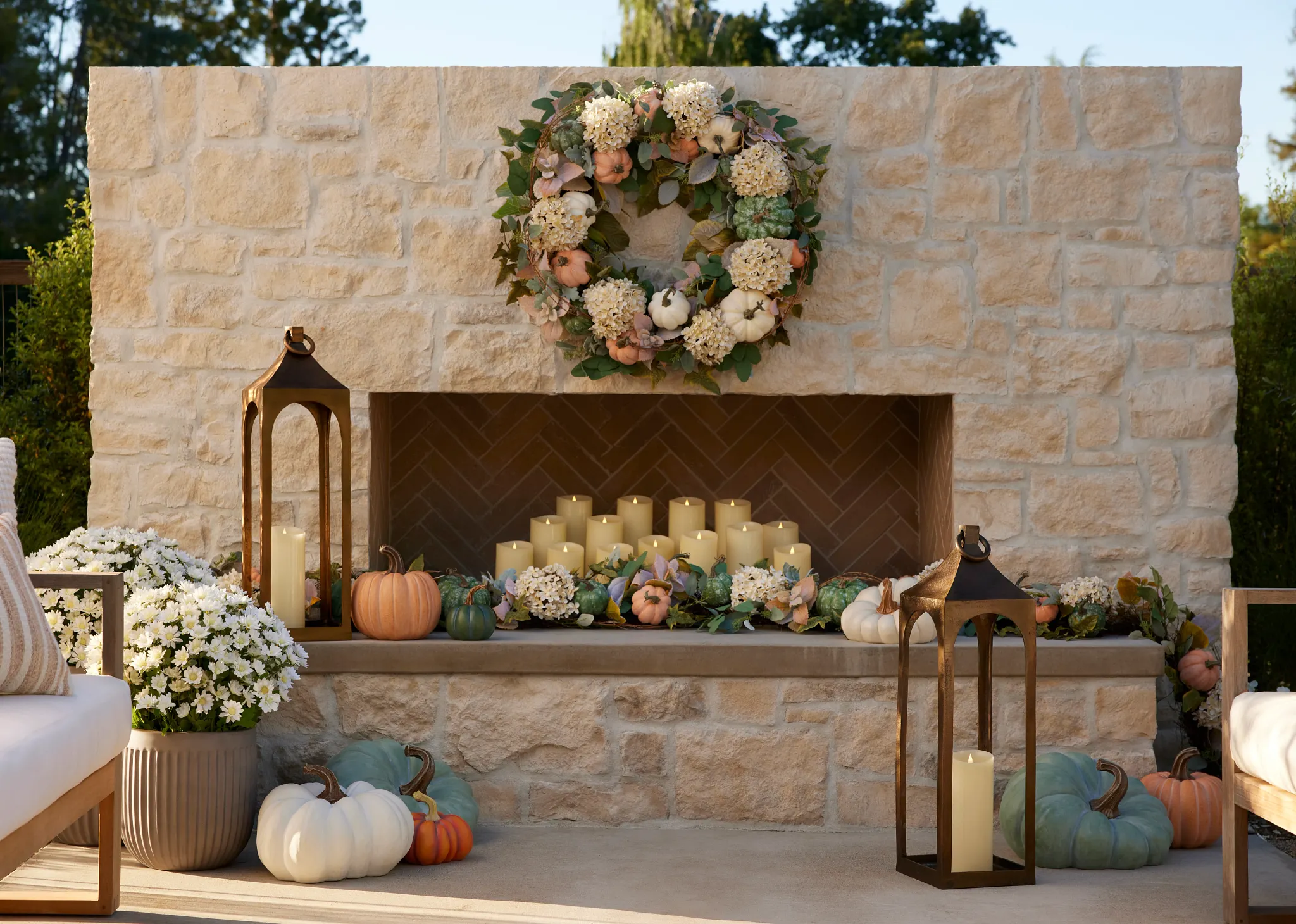 How to Transition Your Home Decor With the Season Change: Expert Tips