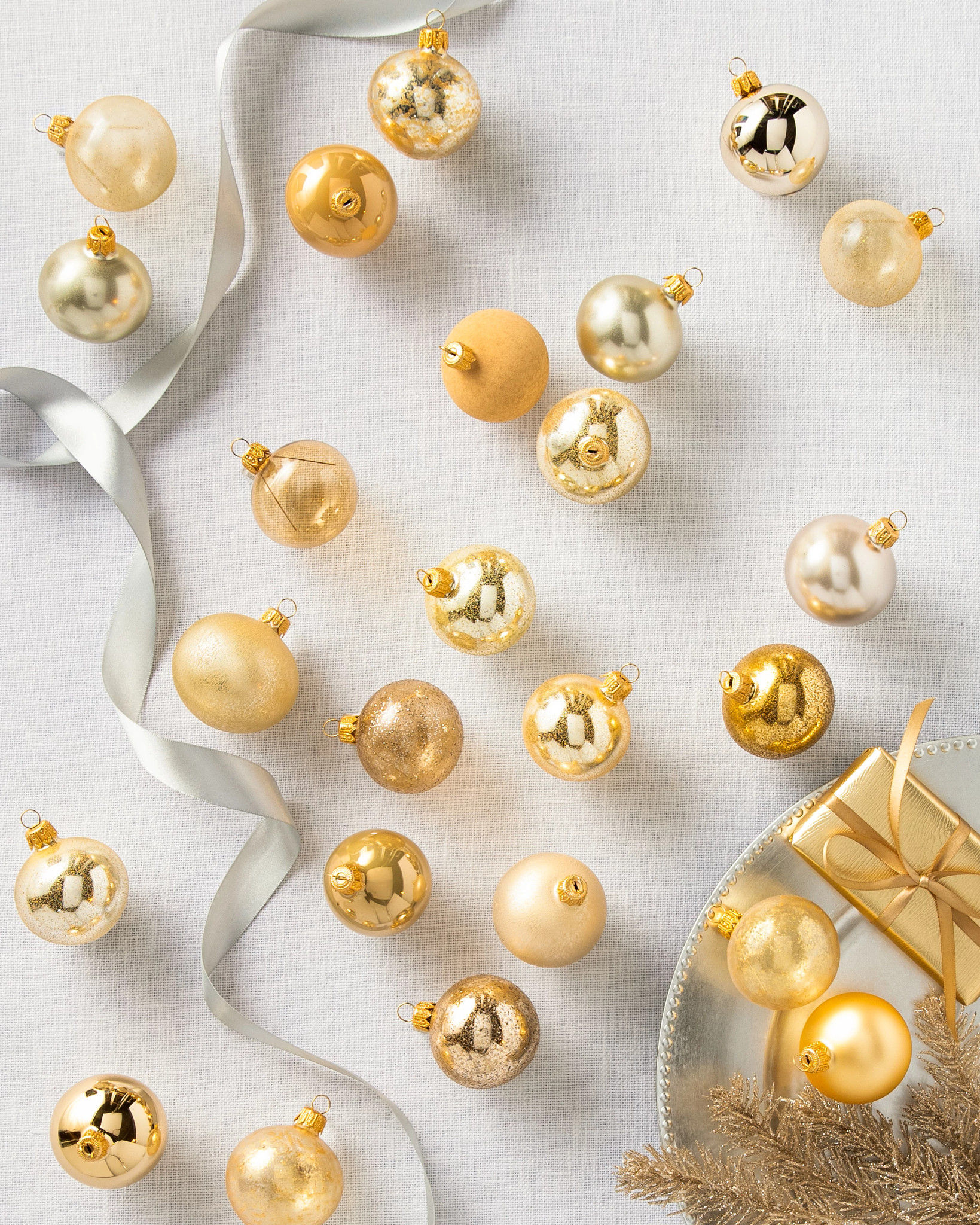 Gold BH Essentials Tonal Bauble Set