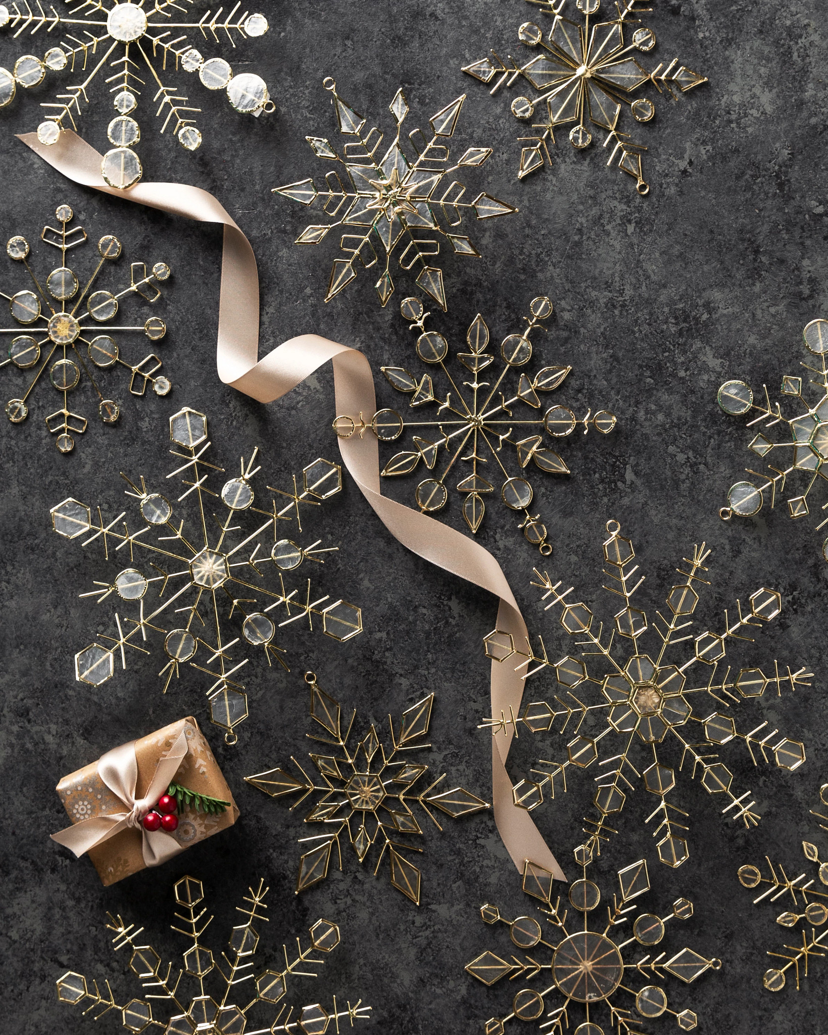Snowflake Capiz Ornament Set
