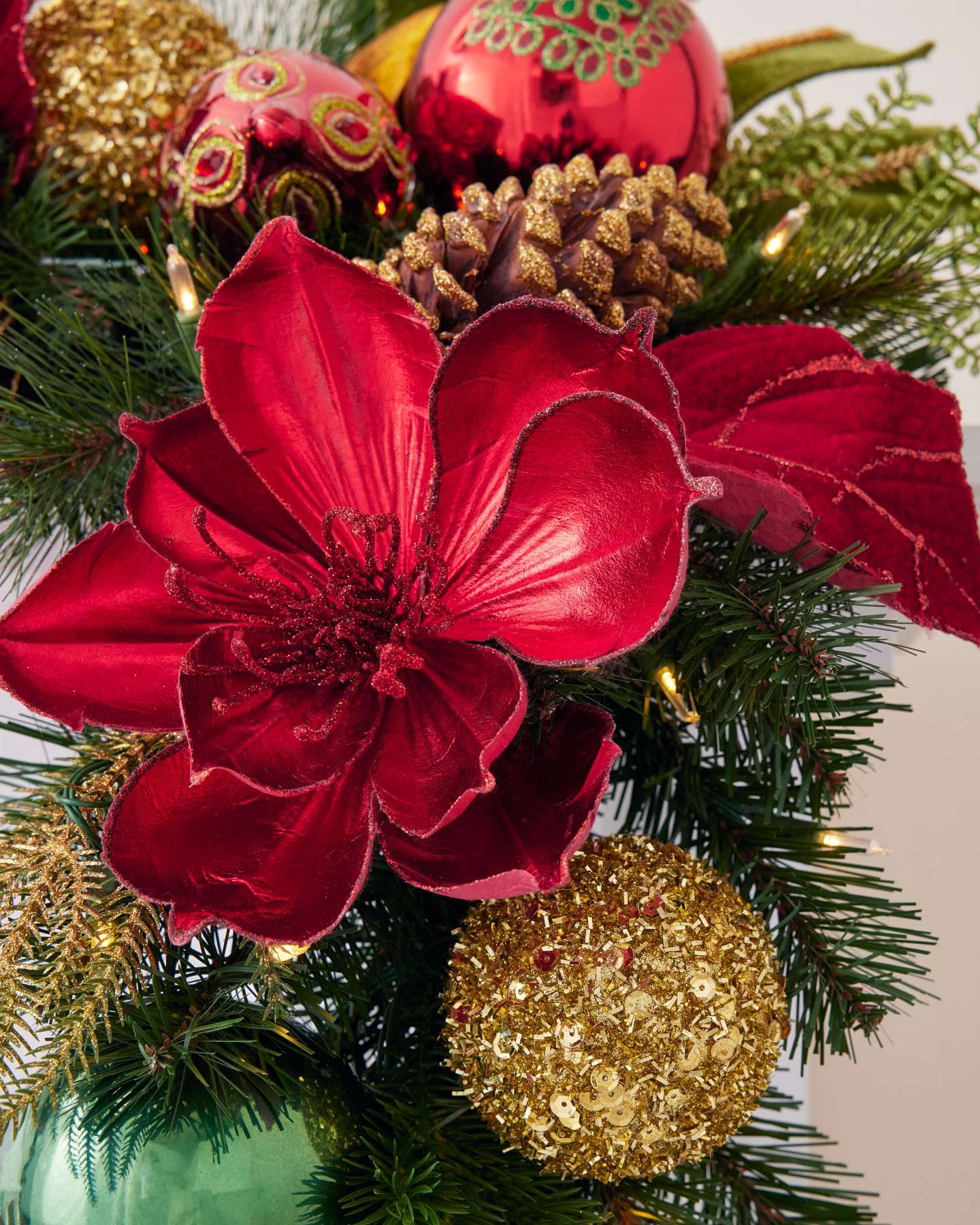 6' Outdoor Holiday Grandeur Garland