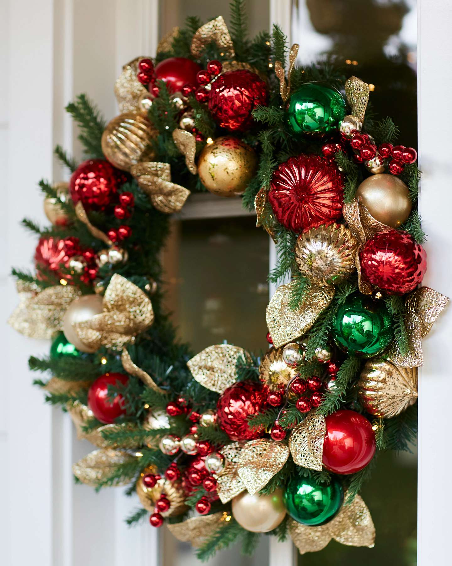 Outdoor Merry and Bright Foliage by Balsam Hill Lifestyle 40