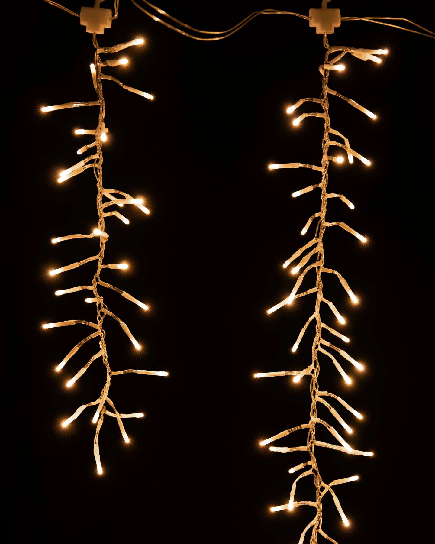 Balsam Hill 20-Feet Cluster Micro LED Icicle Light String Detailed View