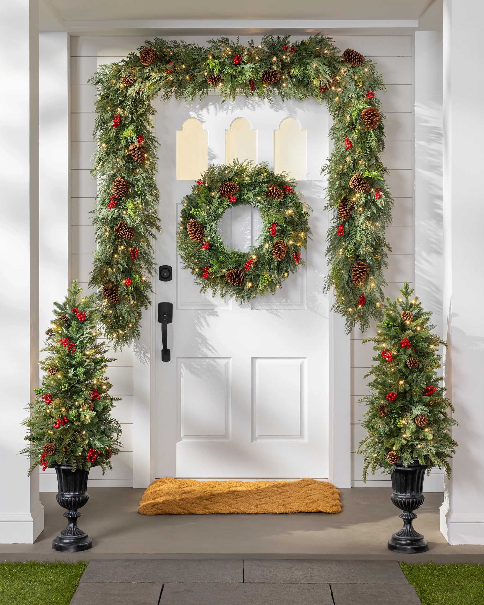 Decorated Christmas Wreaths and Garlands | Balsam Hill