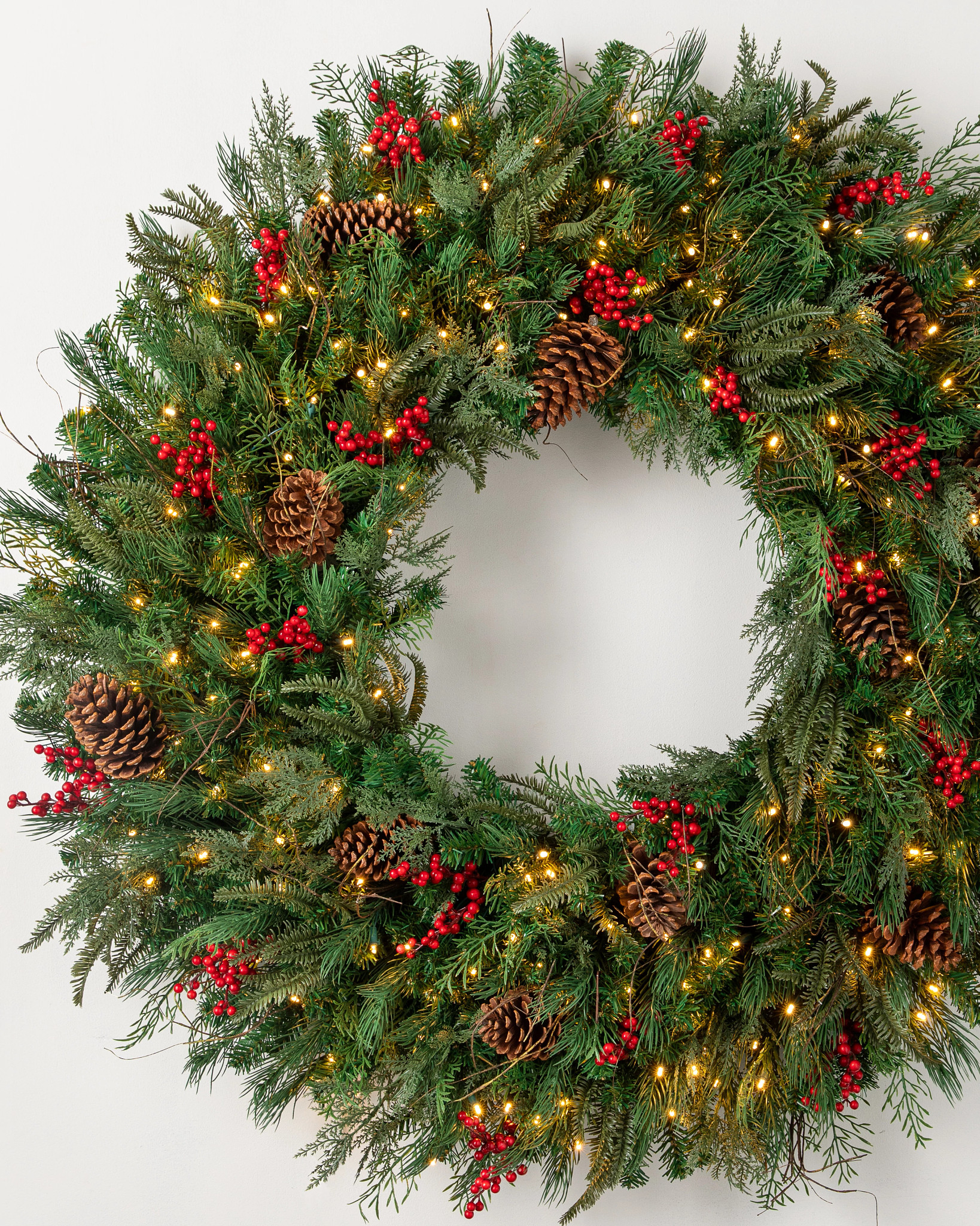 Outdoor Red Berry Pine Wreath