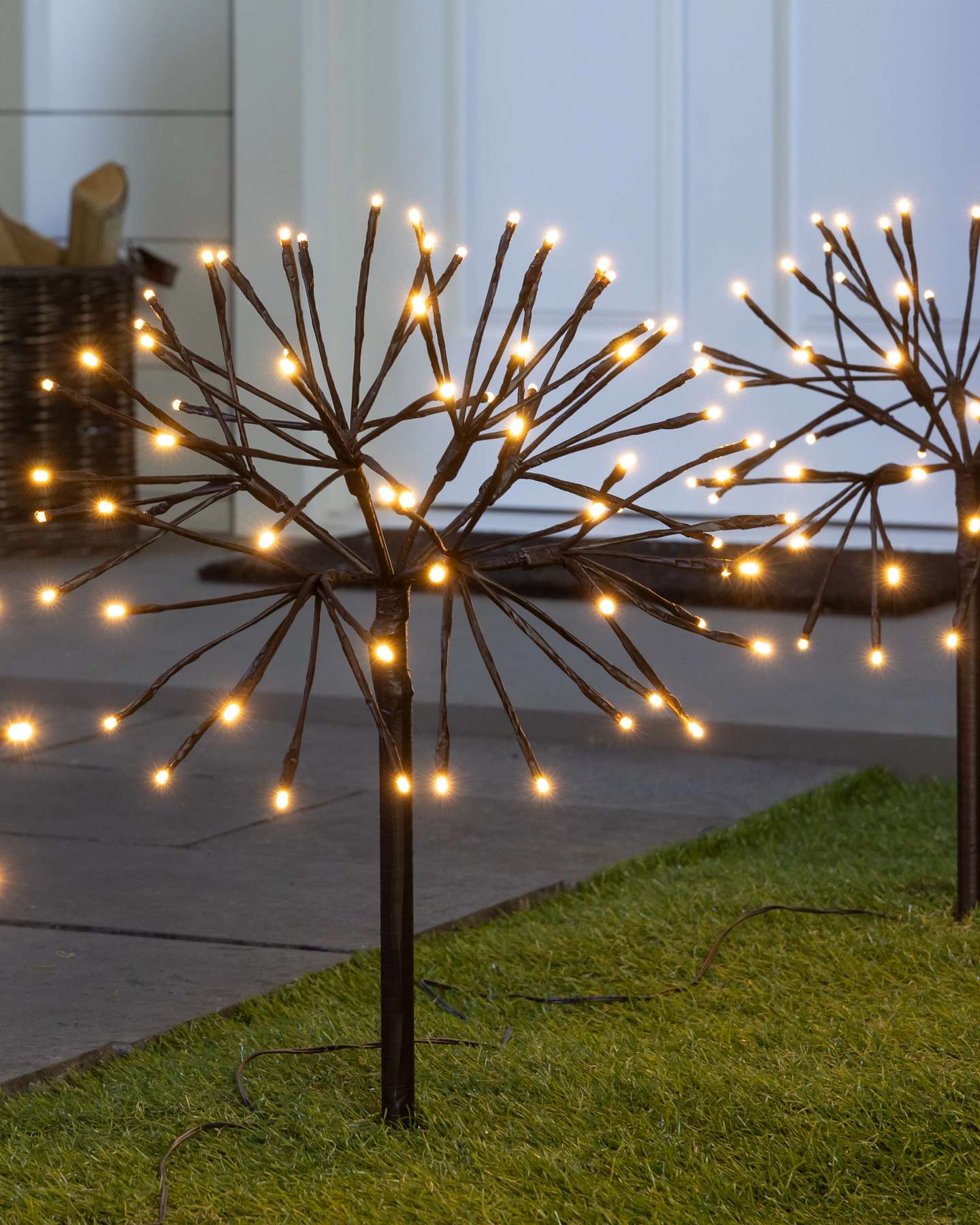 Balsam Hill Outdoor Starburst Pathway Lights Set of 3 Closeup