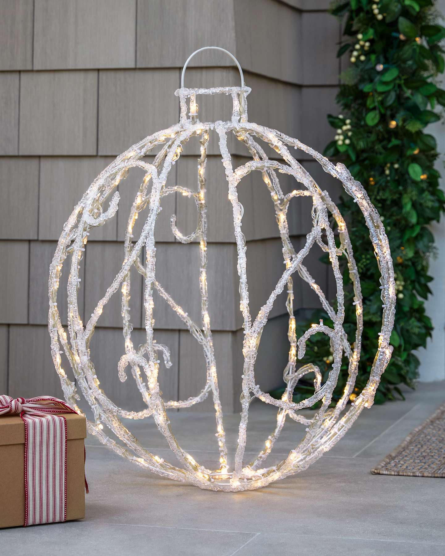22" Outdoor Lit Swirl Ornament