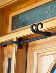 Garland hanger for single doors