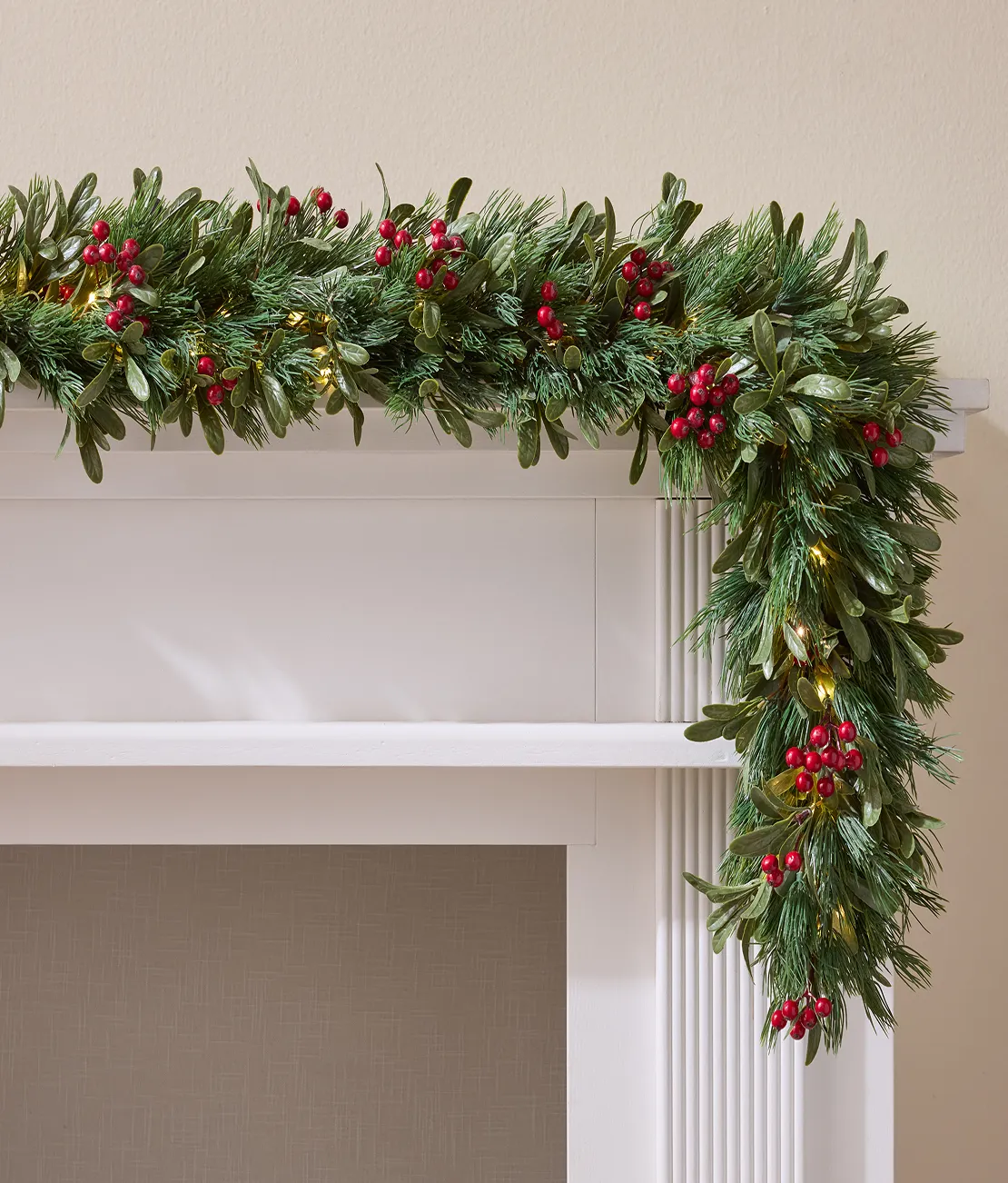 Red Berry Mistletoe Garland