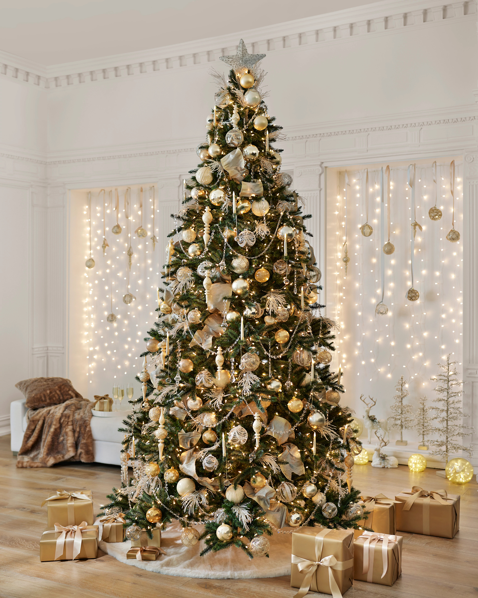 Glitter Gold and Crystal Garland - 1.6 m - The Christmas Tree Company
