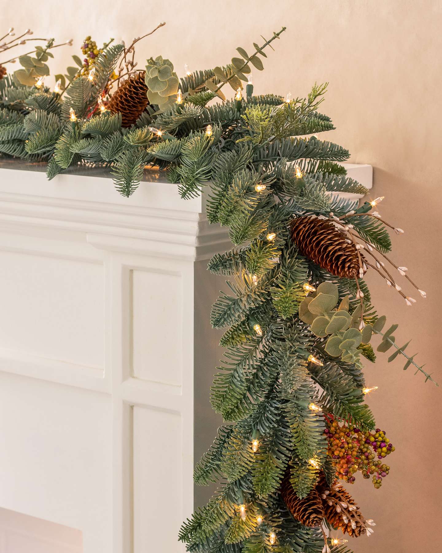 Balsam Hill Mountain Meadow Christmas Garland 300cm LED Clear Lights Glowing