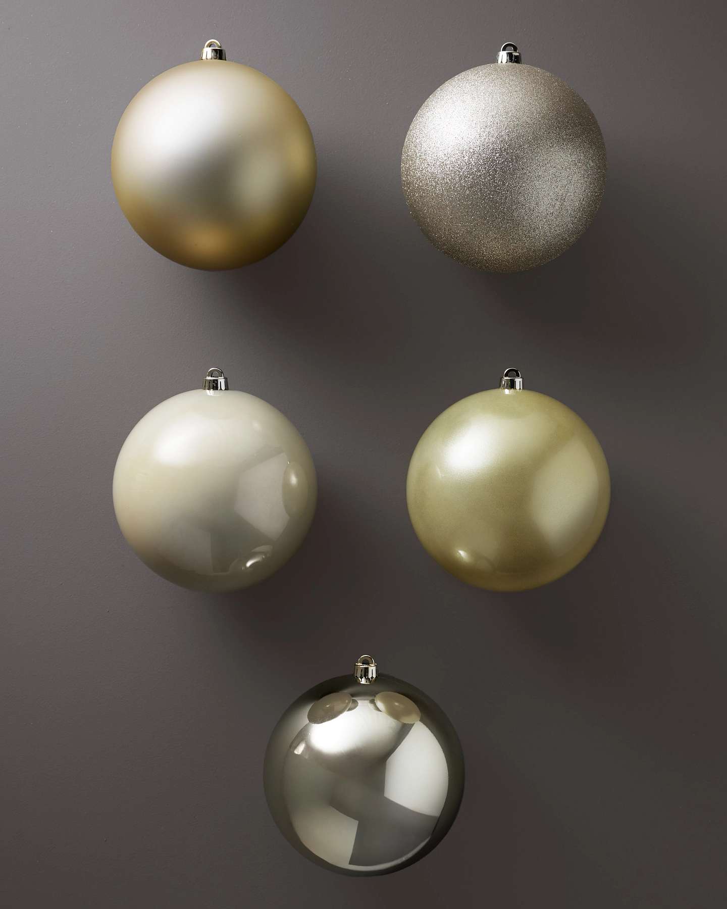 Balsam Hill 8 Inch Champagne BH Signature Shatter Resistant Artificial Christmas Ornament Set