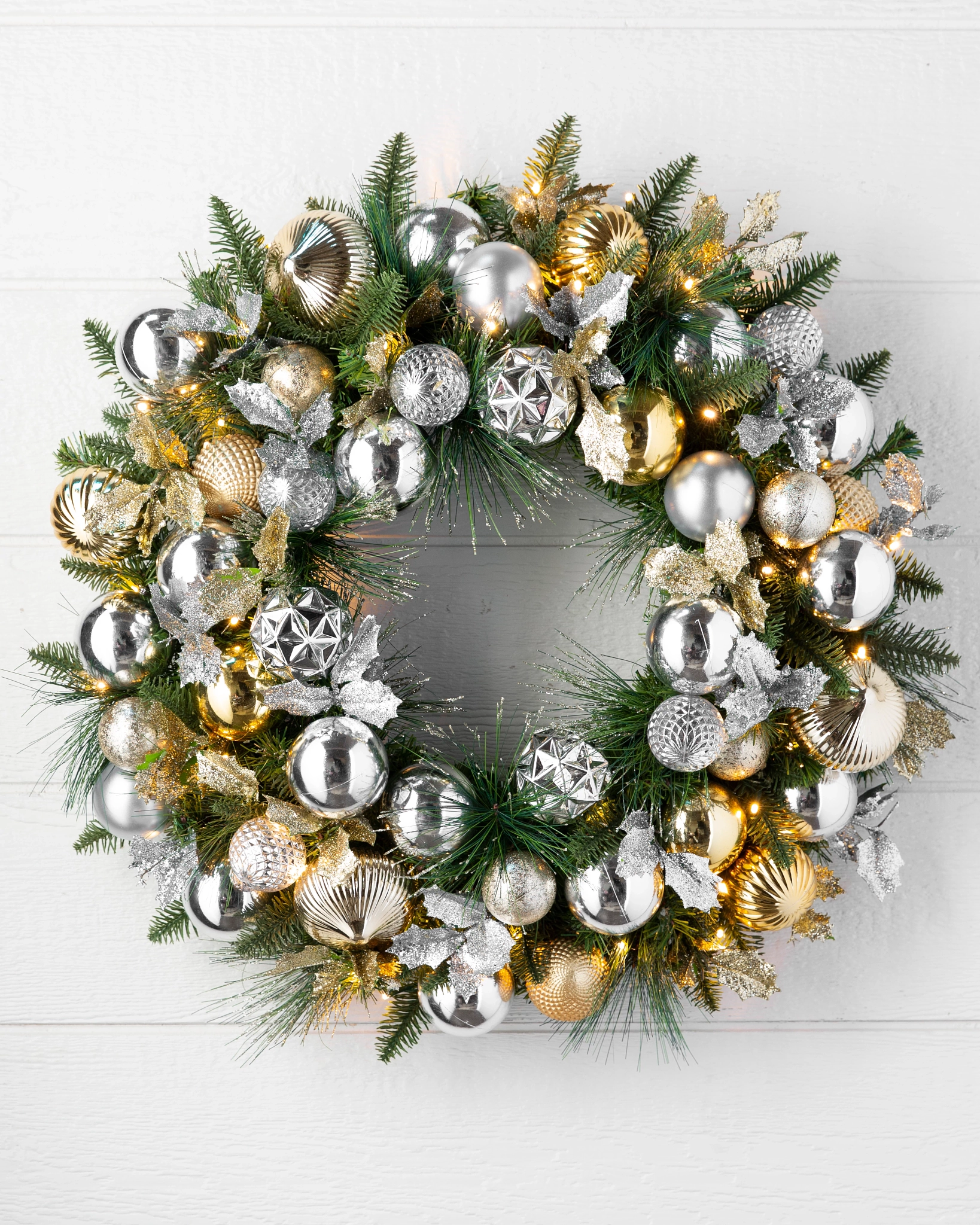 6 Metallic Gold, Silver, and White Garland 20' Sections