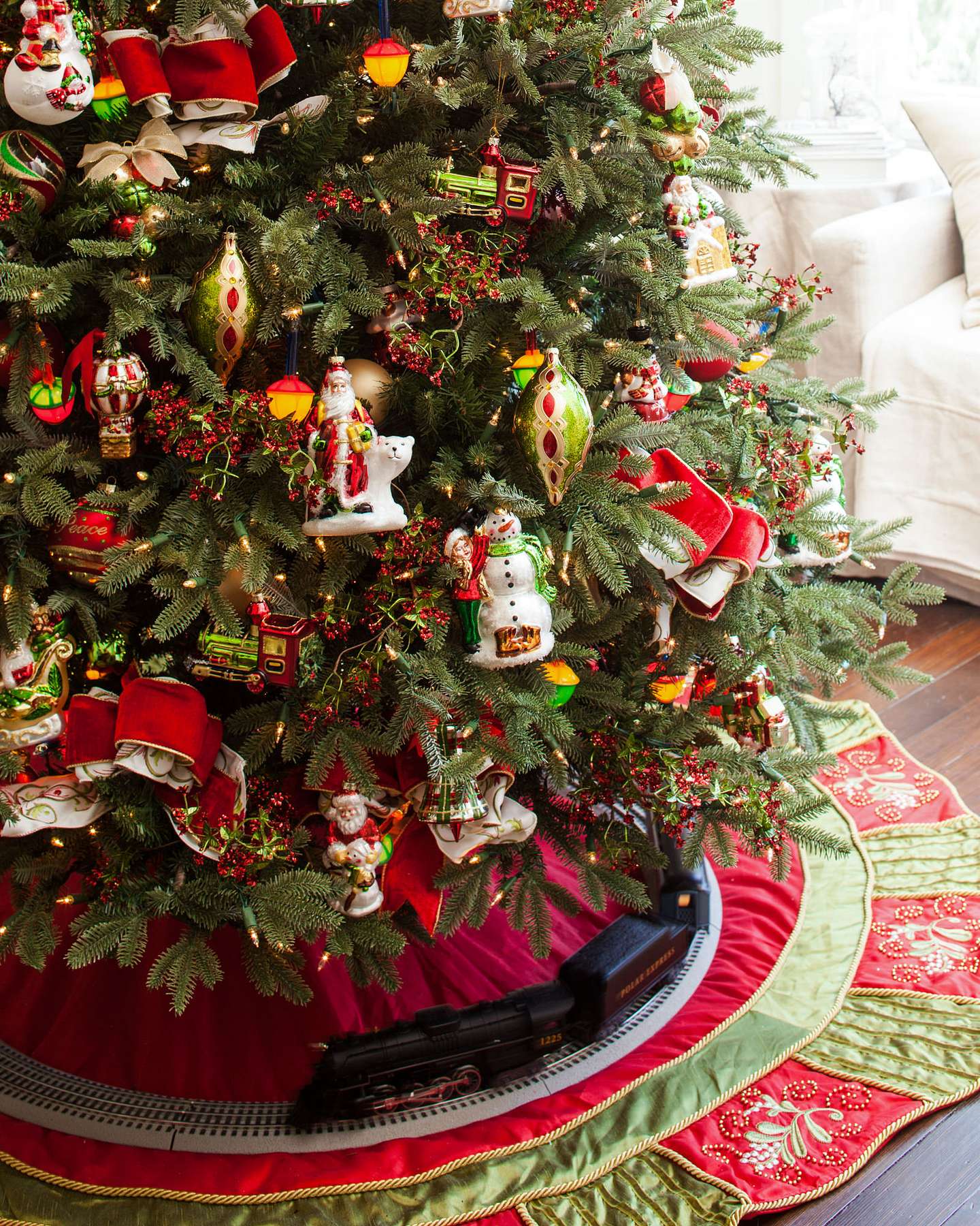 Balsam Hill Mistletoe and Holly Glass Christmas Ornaments on Tree with Classic Holiday Theme