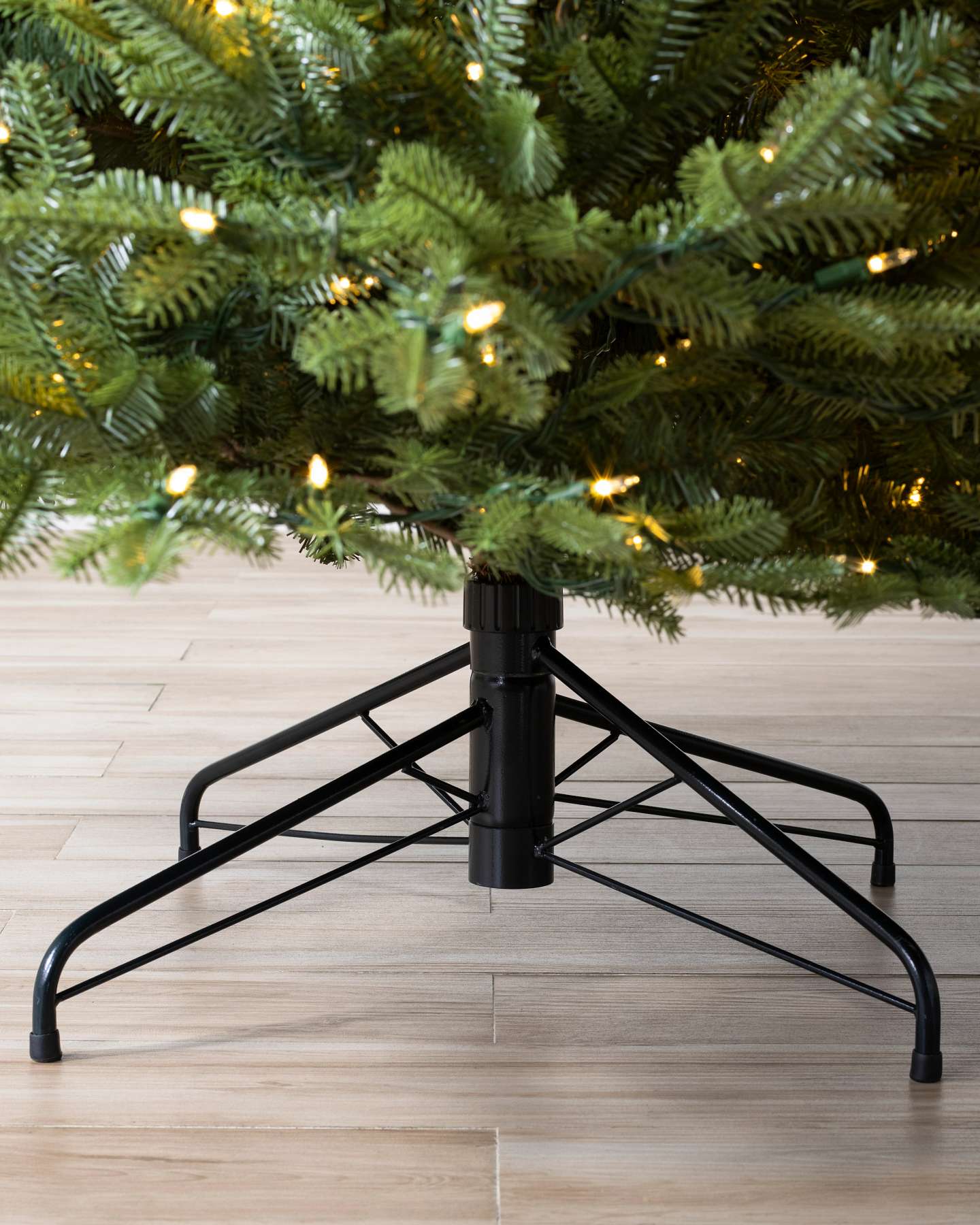Balsam Hill Balsam Fir Wide Artificial Christmas Tree Stand Special Feature