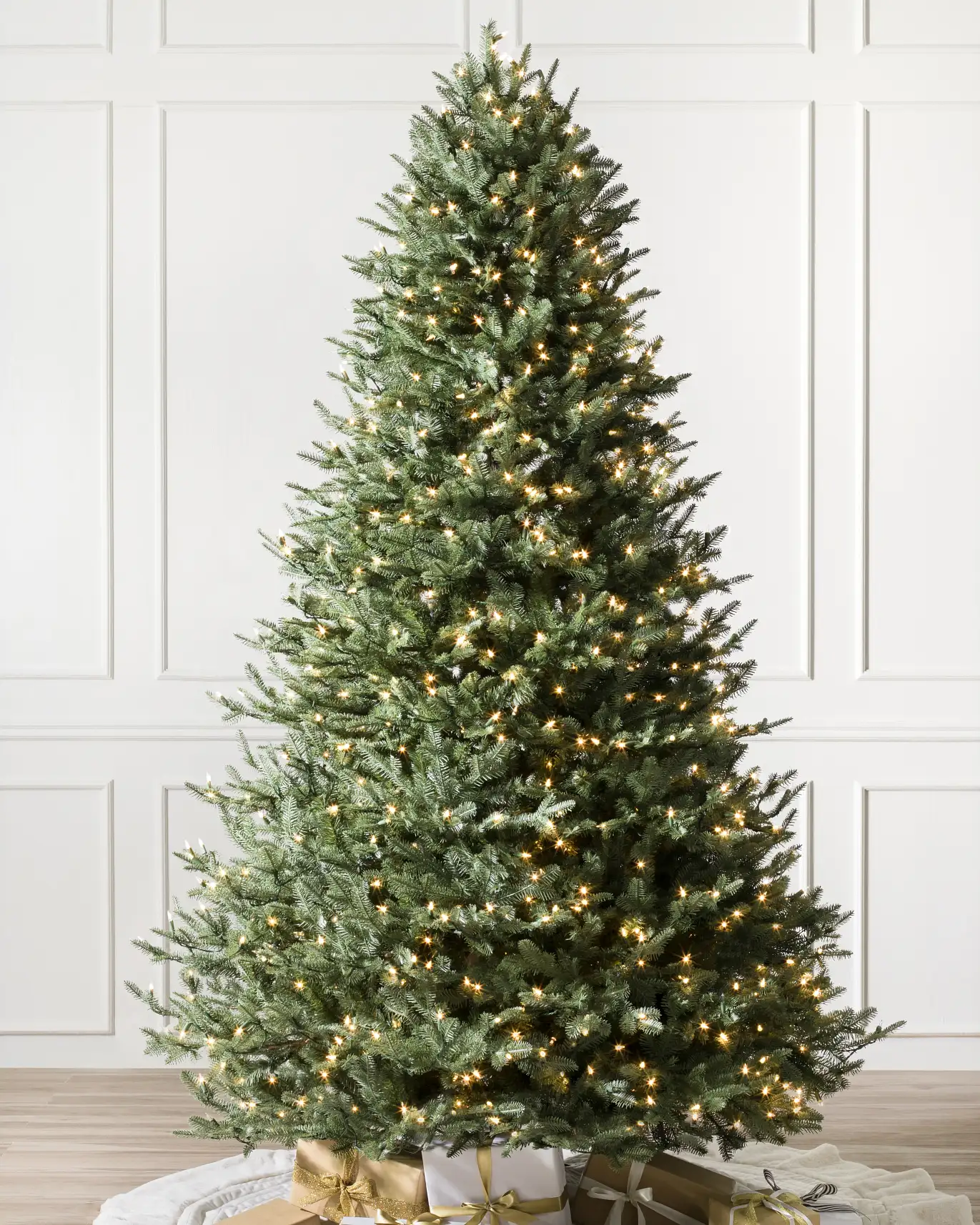 Image of 7.5ft Balsam Fir Christmas Tree