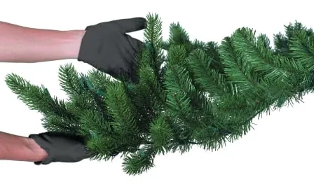 How to fluff an artificial Christmas tree