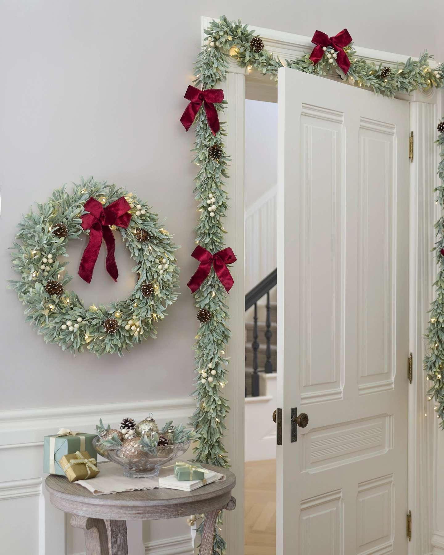 Winterberry Mistletoe Wreath