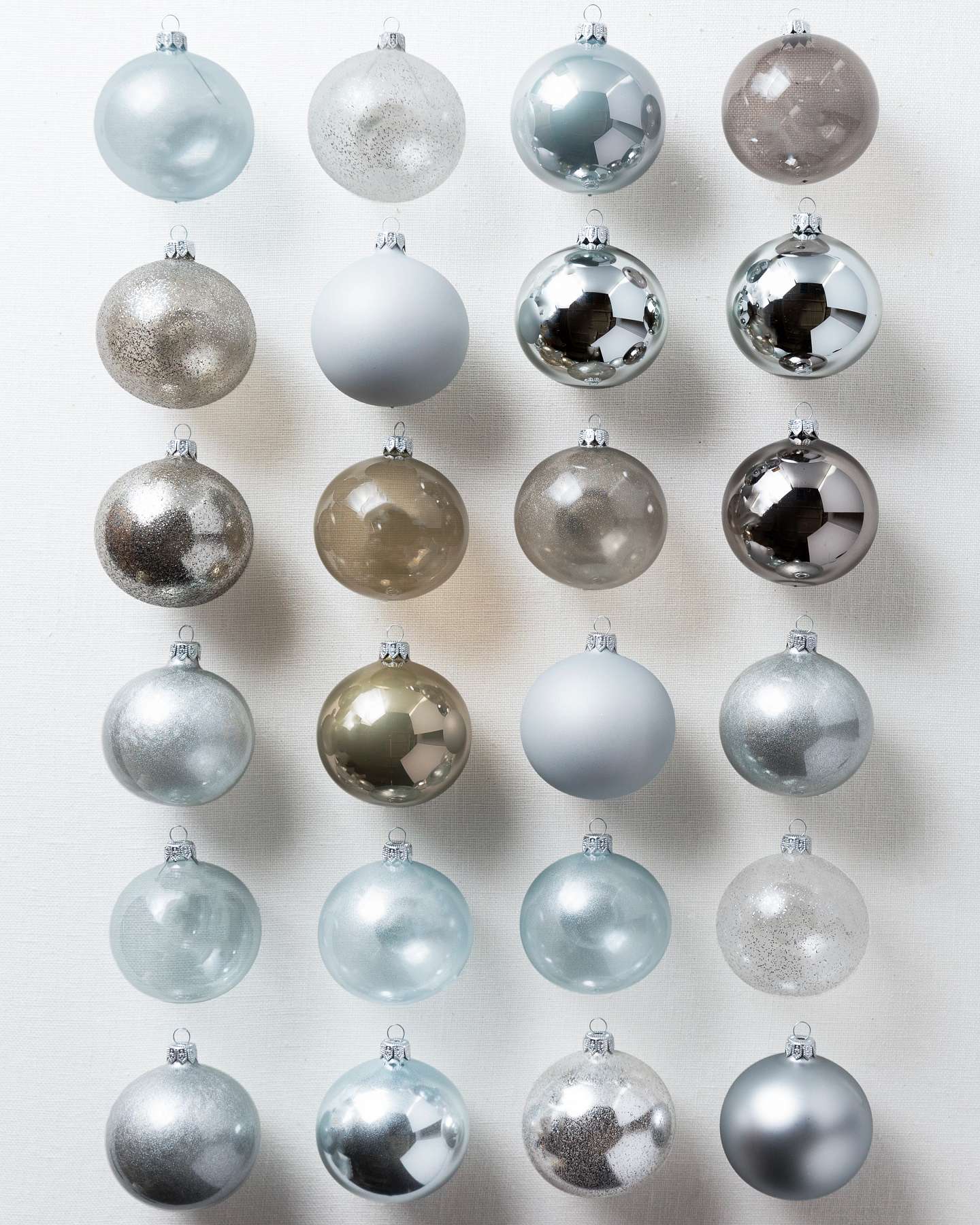 Balsam Hill Silver Tonal Bauble Set 24 Pieces Icy Christmas Elegance