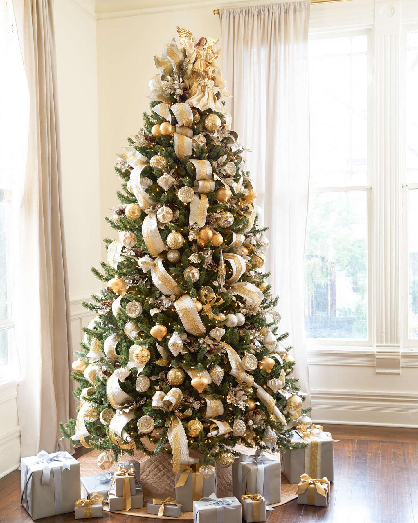 Ange doré pour cime de sapin de Noël