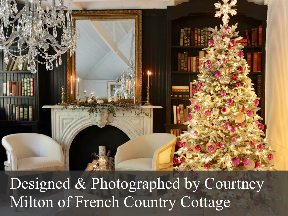 圣诞节装饰由法国乡村小屋的考特尼·米尔顿（Courtney Milton）设计和拍摄，这是Balsam Hill Designer折扣的一部分。欧宝体育com