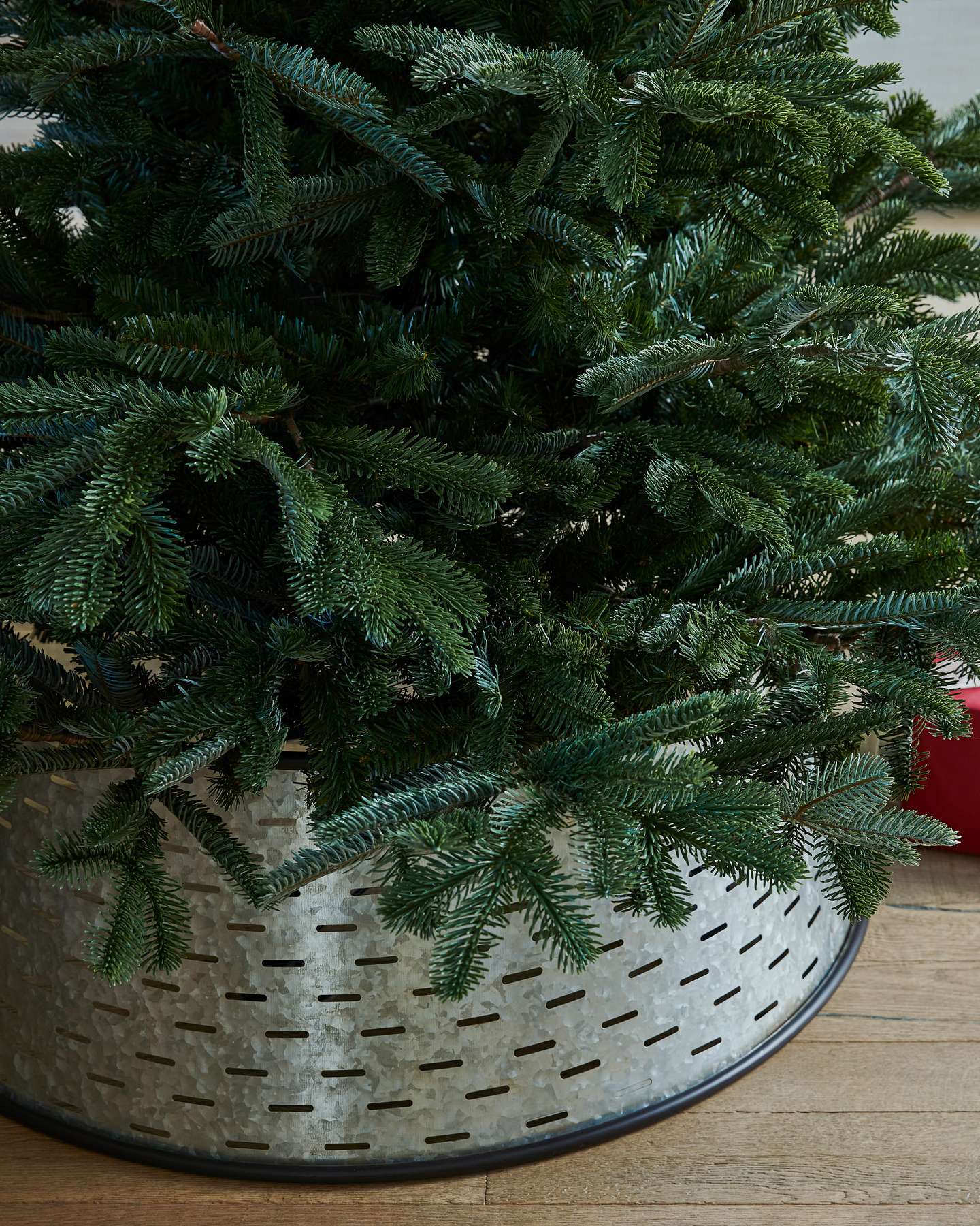 Balsam Hill Cache-pied de sapin de Noël en métal