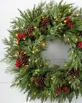 Outdoor Winter Evergreen Wreath Outdoor Winter Evergreen Wreath
