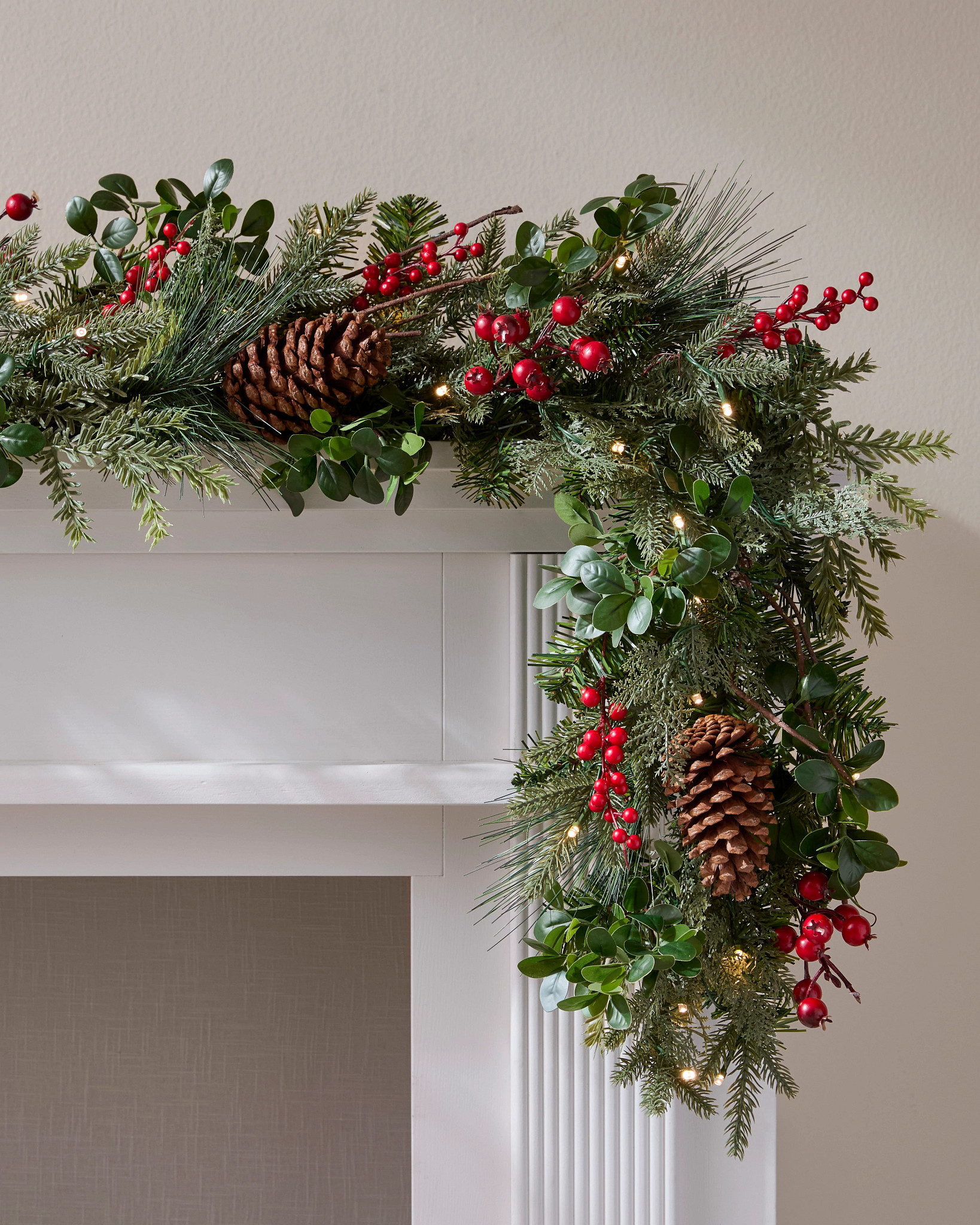 Boxwood and Berries Garland