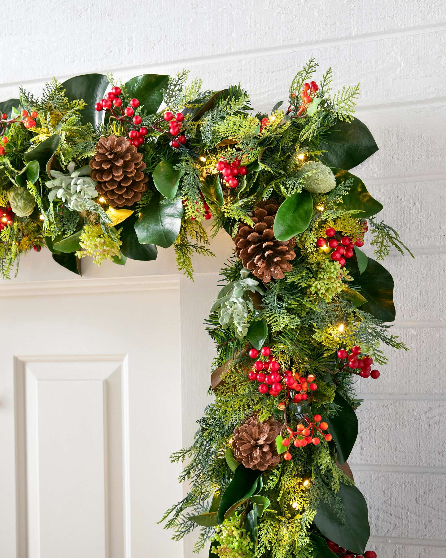 Balsam Hill Outdoor Magnolia Ridge Artificial Spring Garland 120 Inch