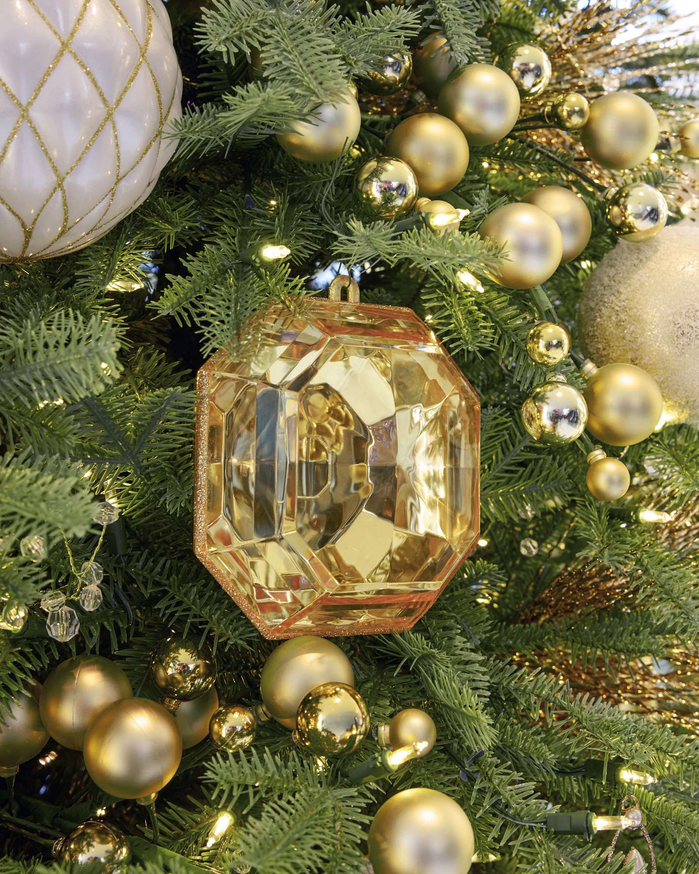 Balsam Hill Champagne Christmas Jewel Artificial Christmas Ornament Set in Tree Display