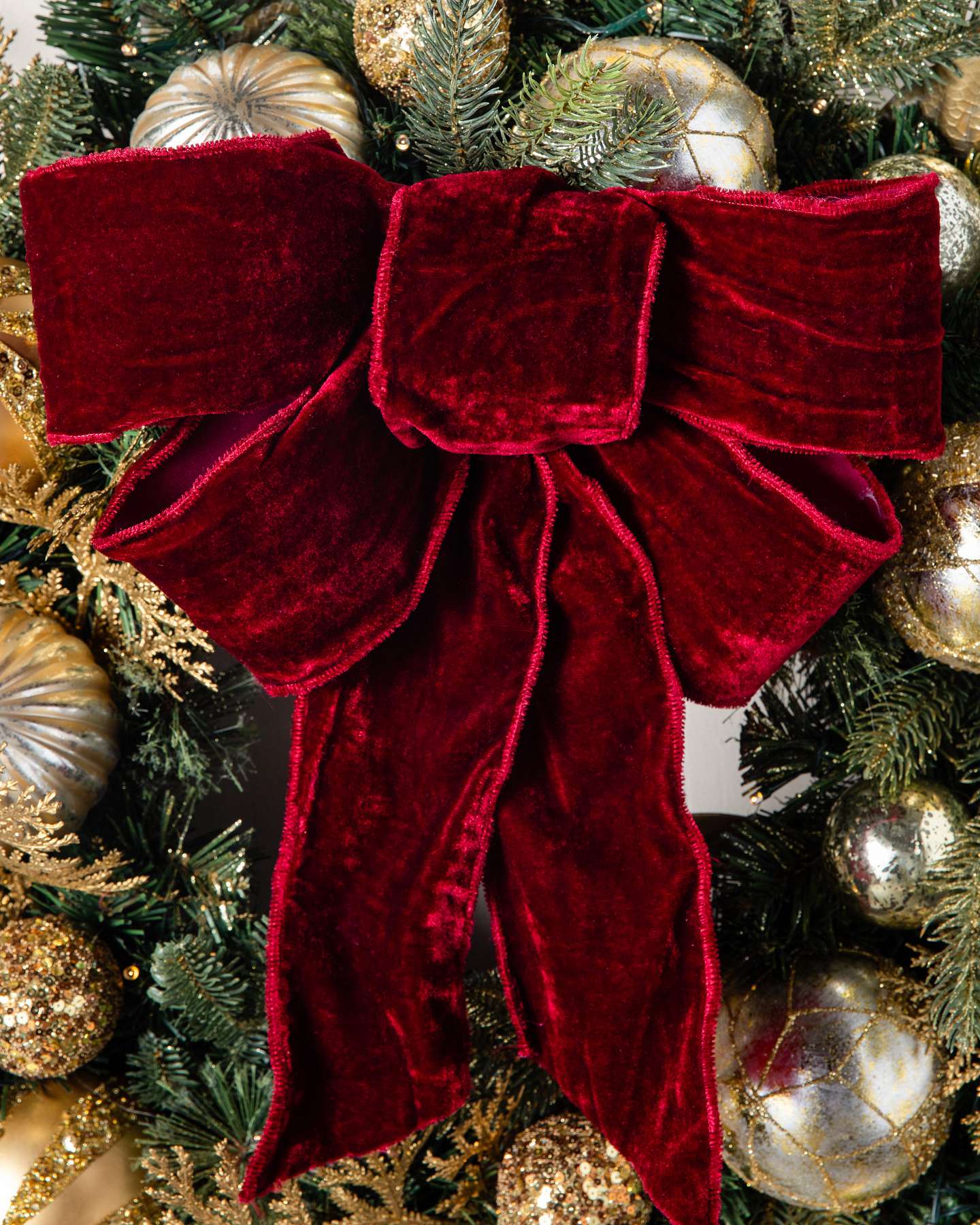 Balsam Hill Gilded Glory Artificial Christmas Wreath Closeup View