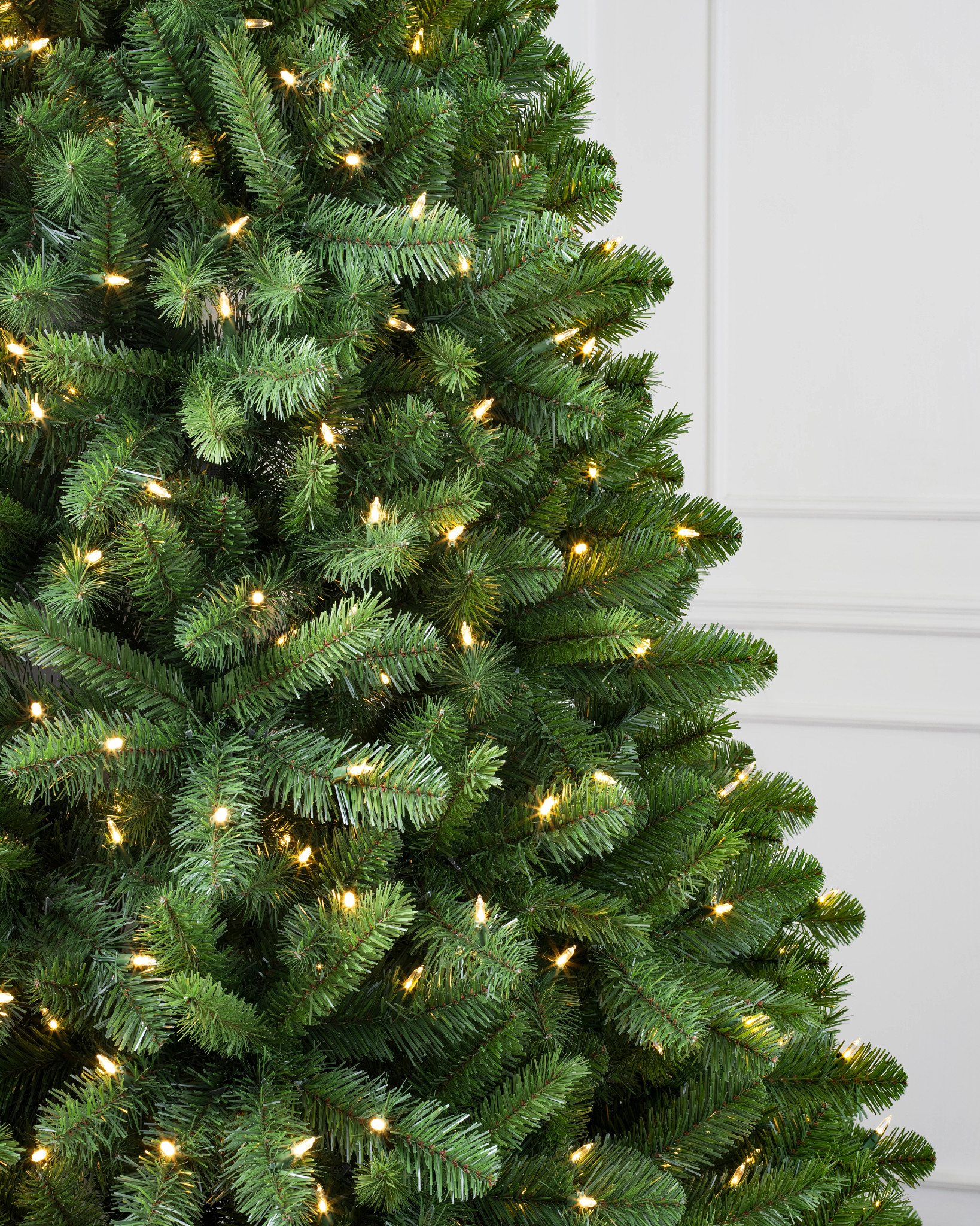 Halber Weihnachtsbaum Kensington | Balsam Hill