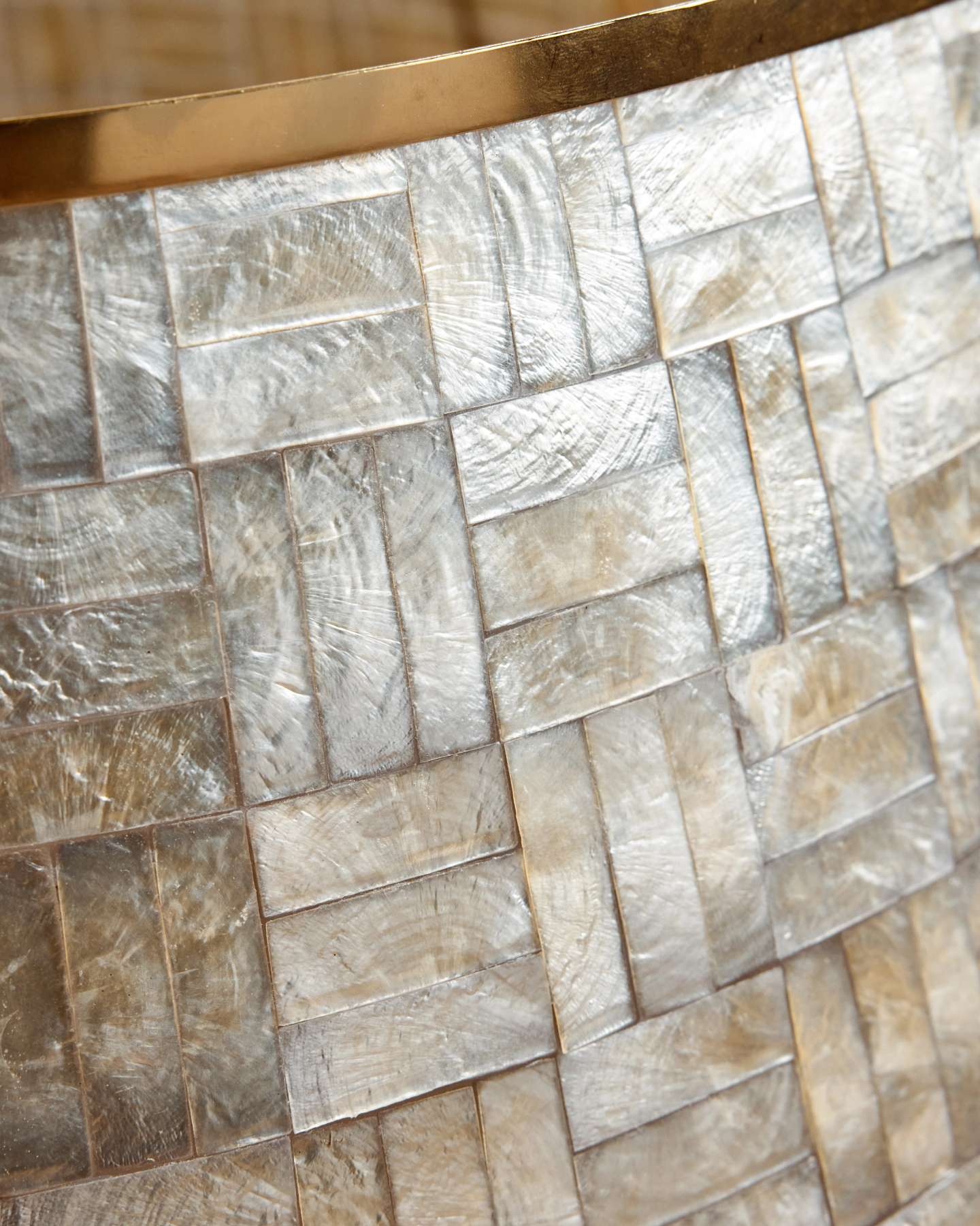 Mosaik-Baumständerabdeckung aus Capizmuscheln, 84 cm