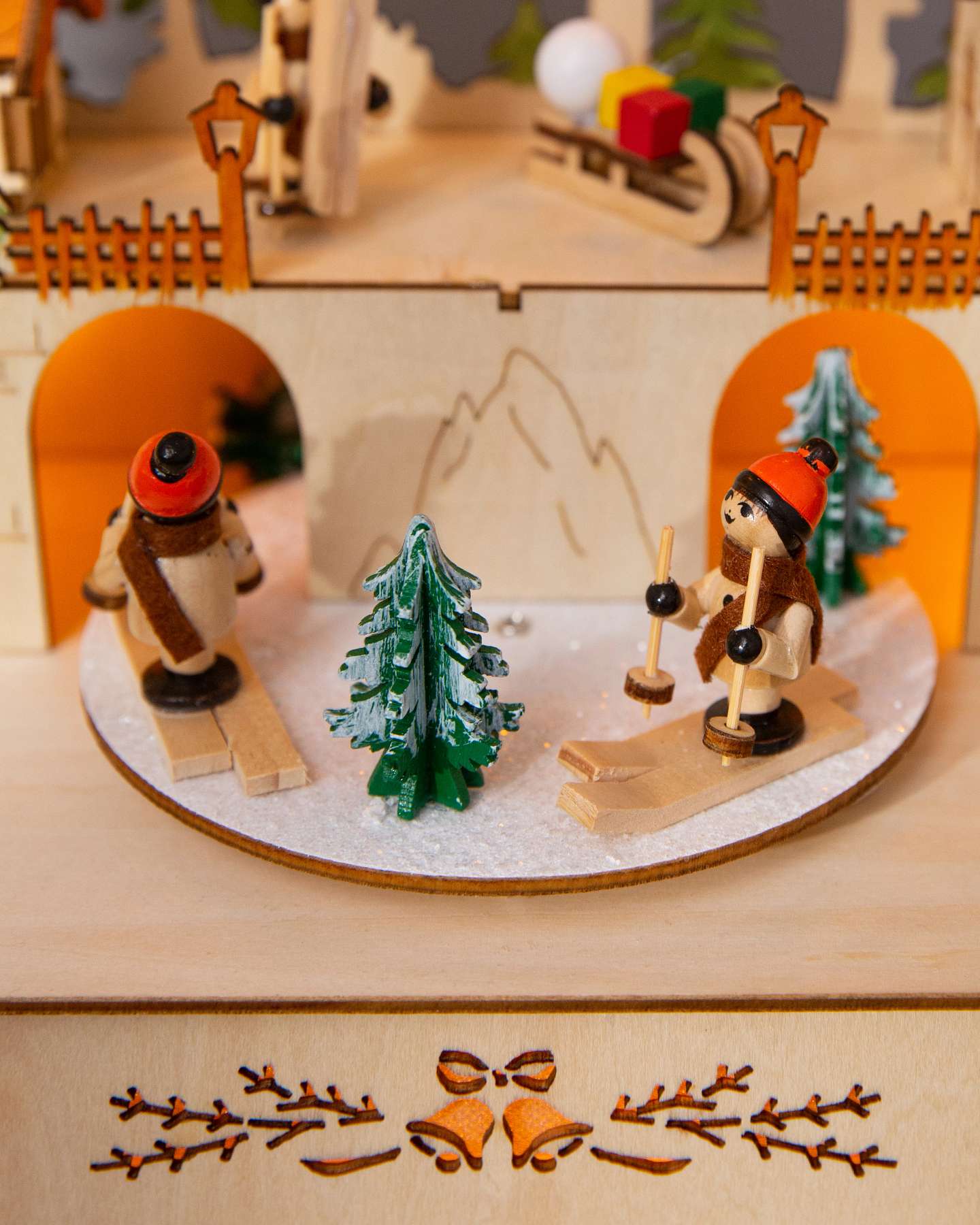Balsam Hill Lit Wooden Animated Swiss Alps Village Charming Christmas Scene